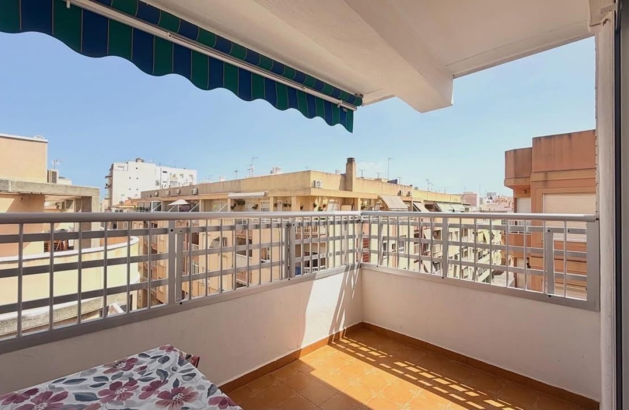 Revente - Appartement -
Torrevieja