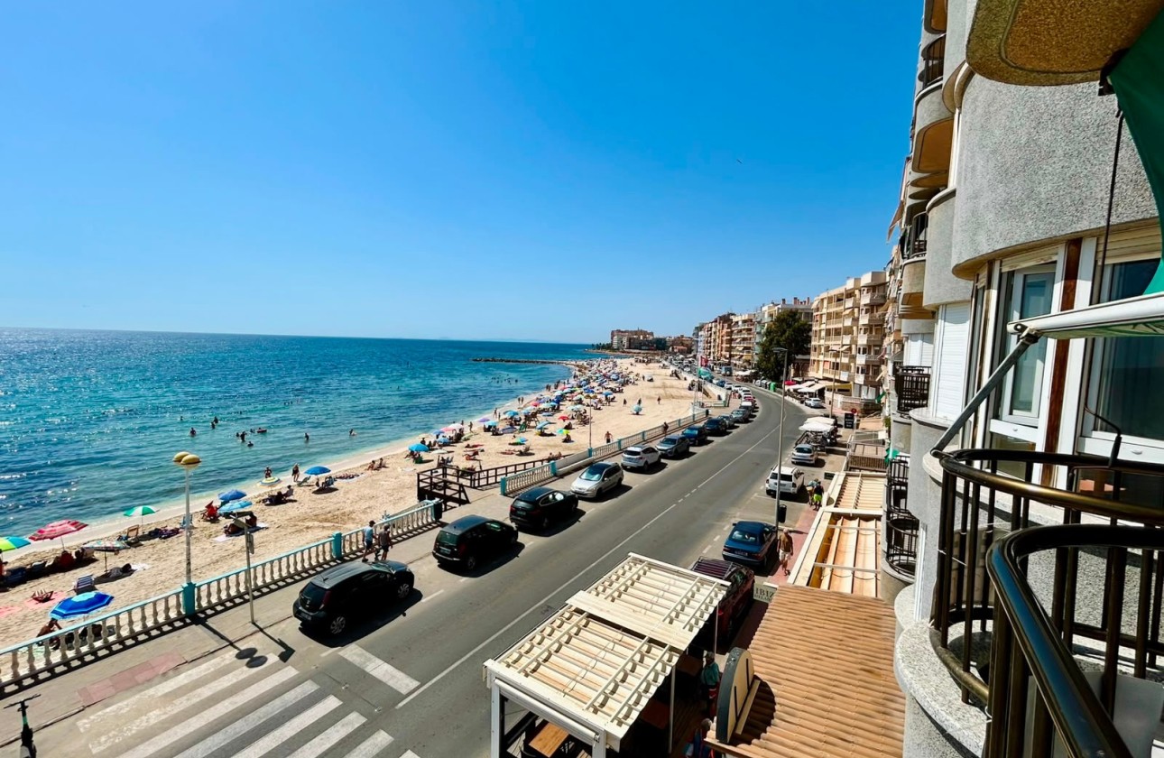 Revente - Appartement -
Torrevieja