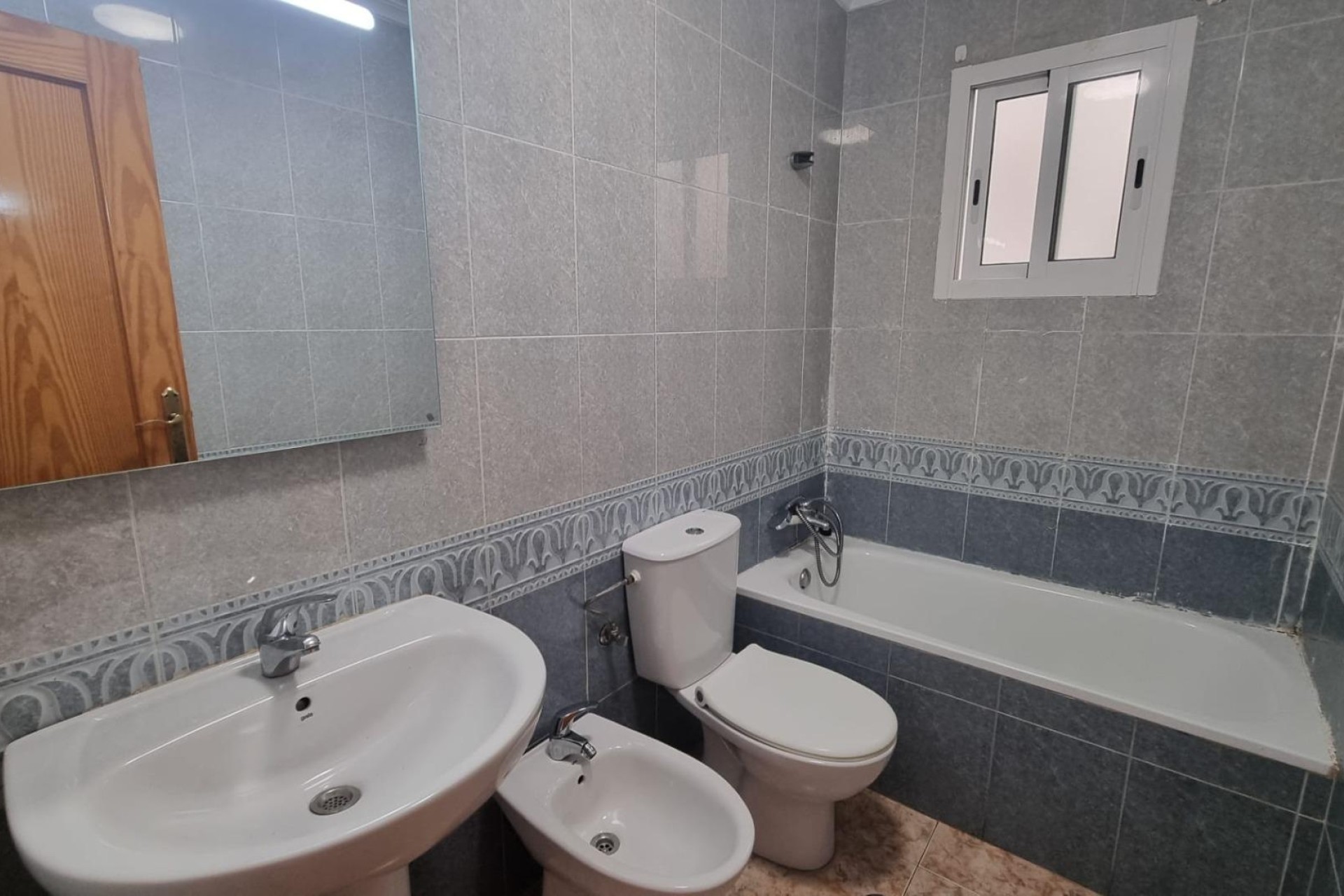 Revente - Appartement -
Torrevieja