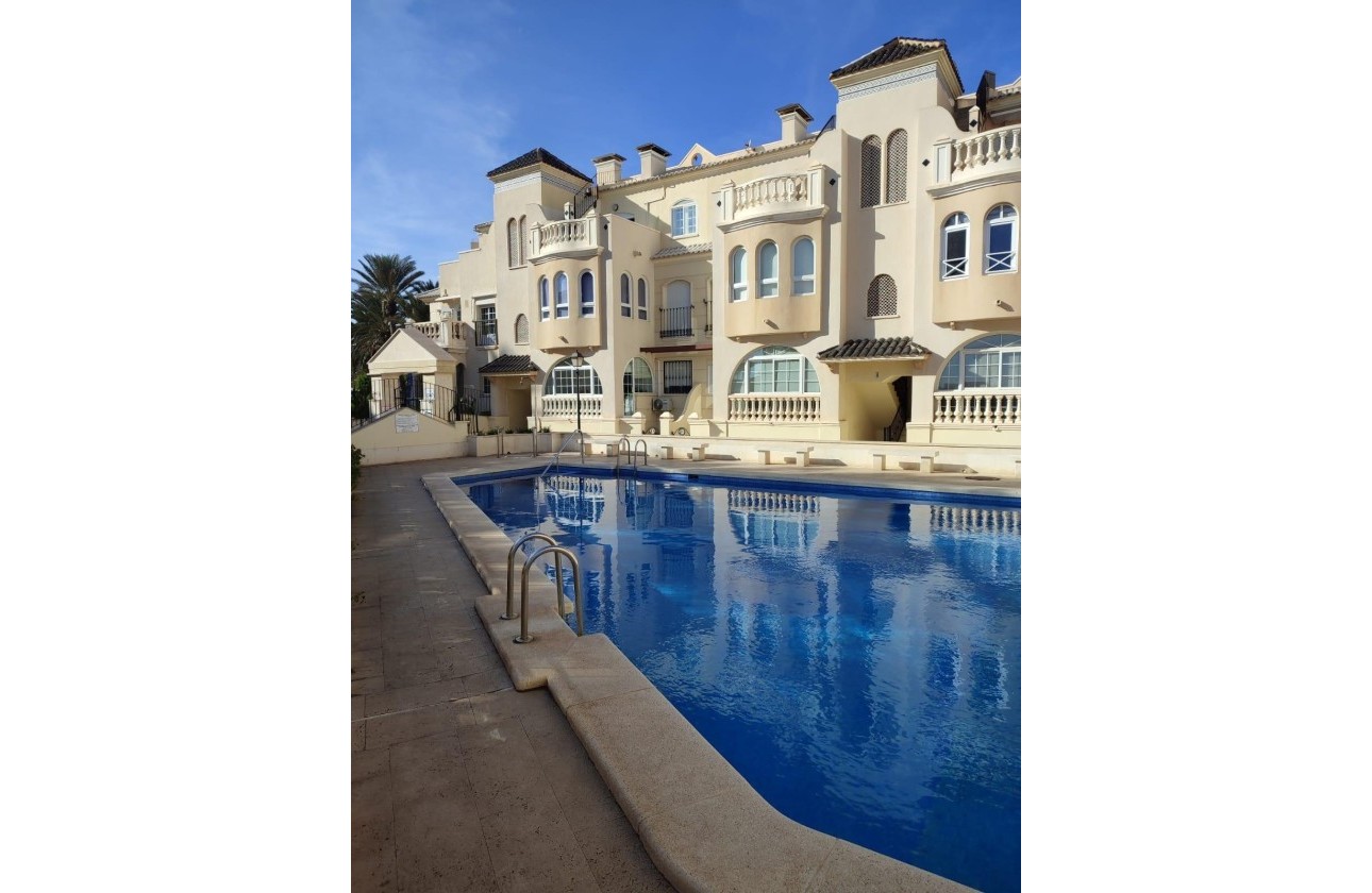 Revente - Appartement -
Torrevieja