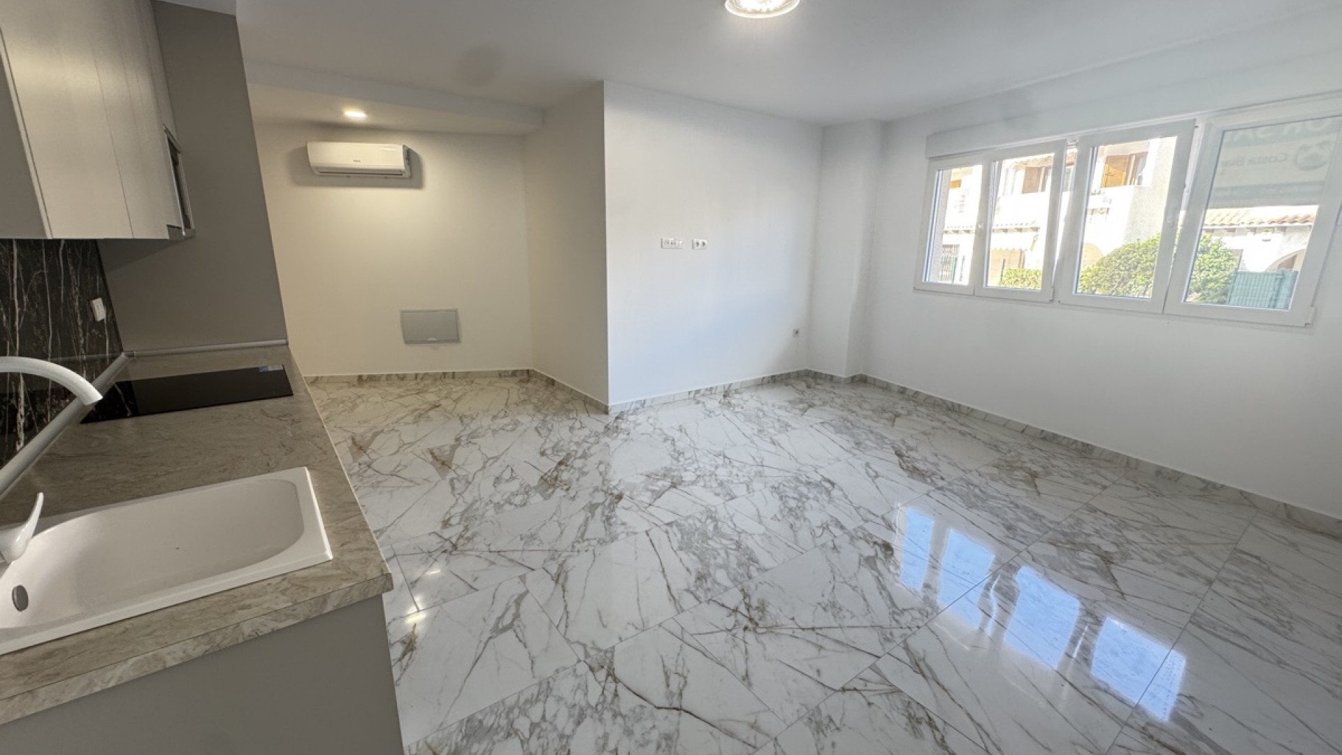 Revente - Appartement -
Torrevieja