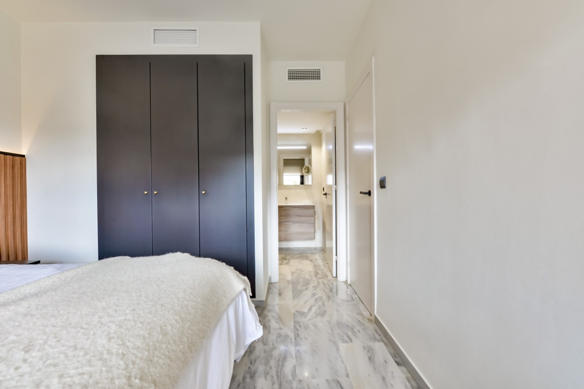 Revente - Appartement -
Villajoyosa - La Cala