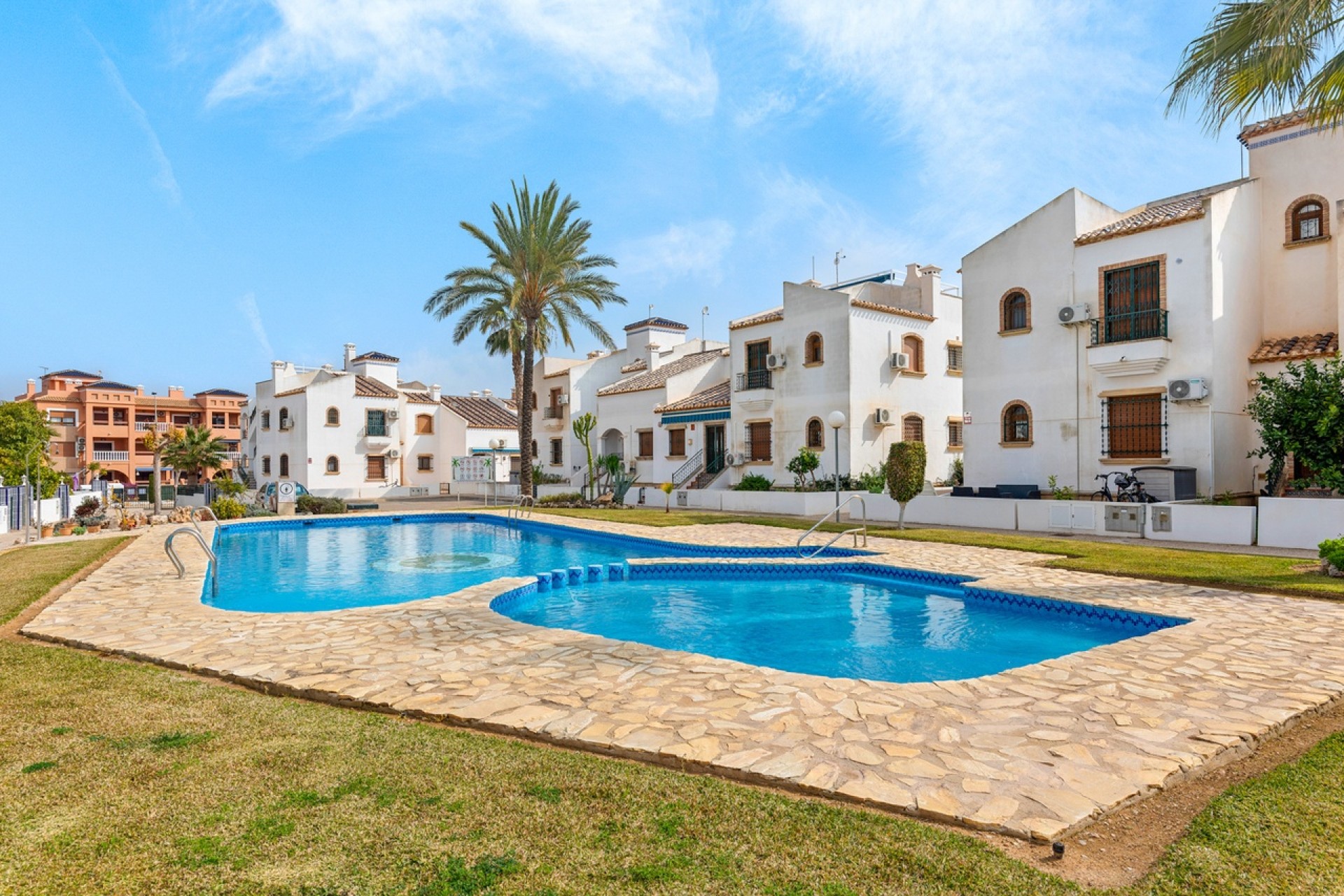 Revente - Appartement -
Villamartín - Costa Blanca