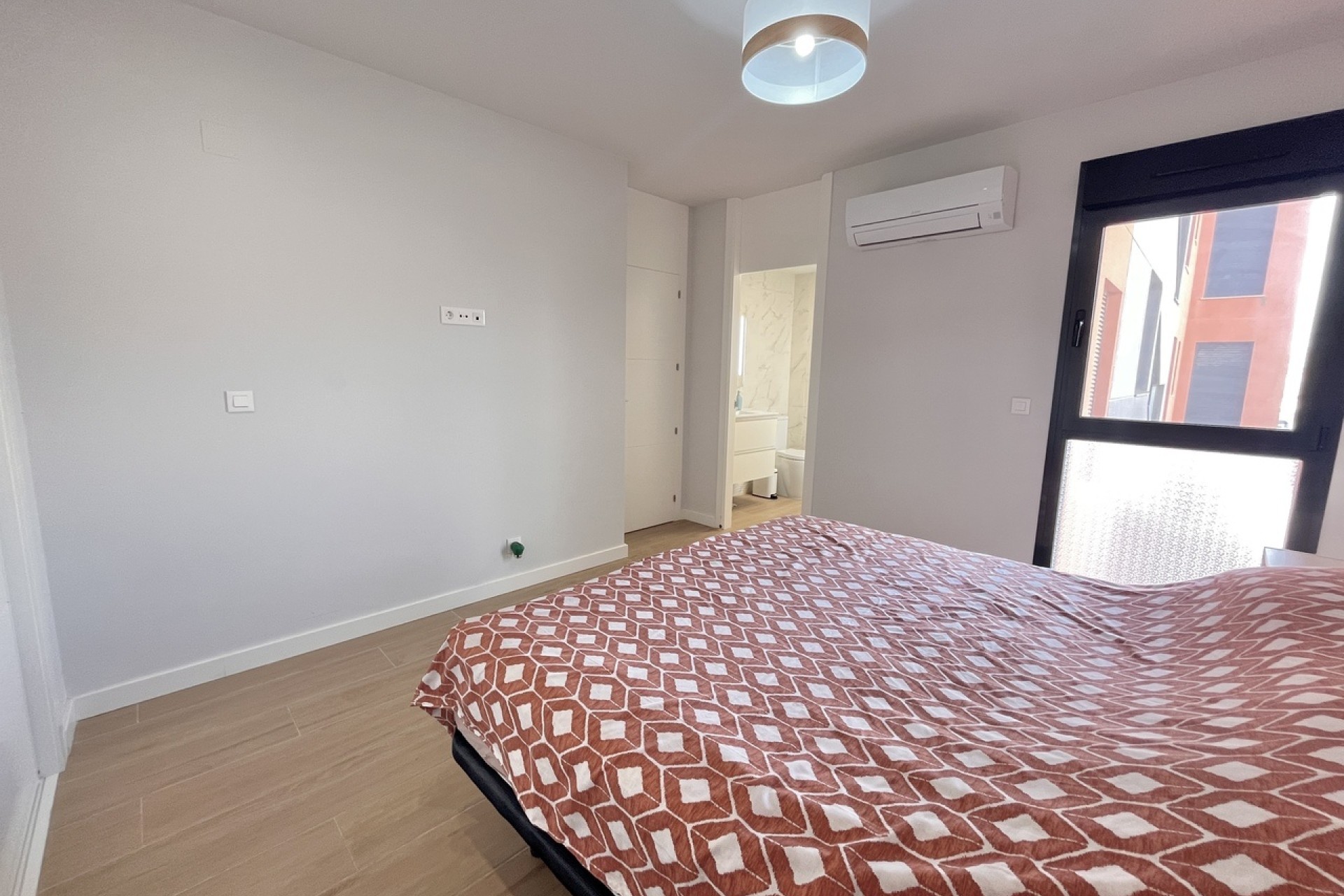 Revente - Appartement -
Villamartín - Costa Blanca