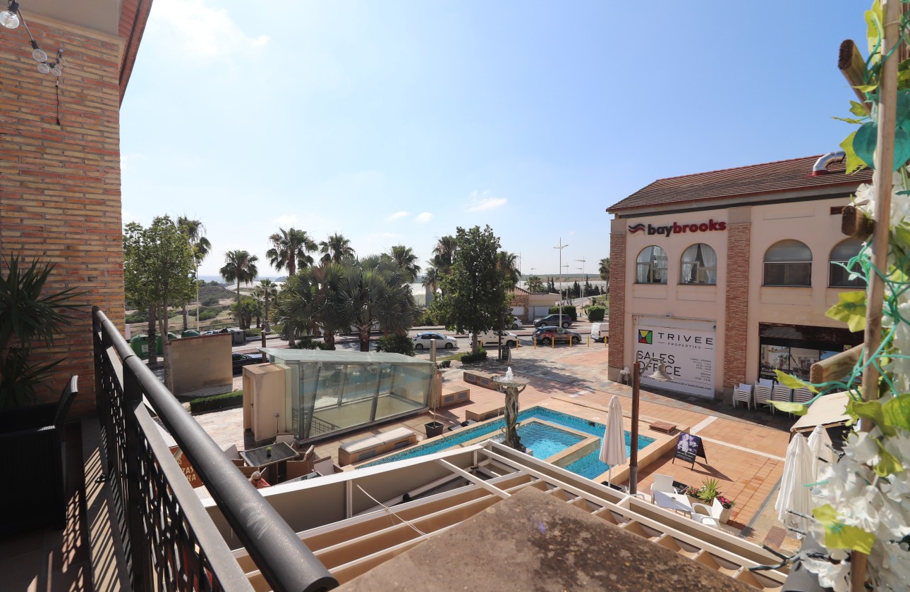 Revente - Commercial -
Algorfa - La Finca Golf Resort