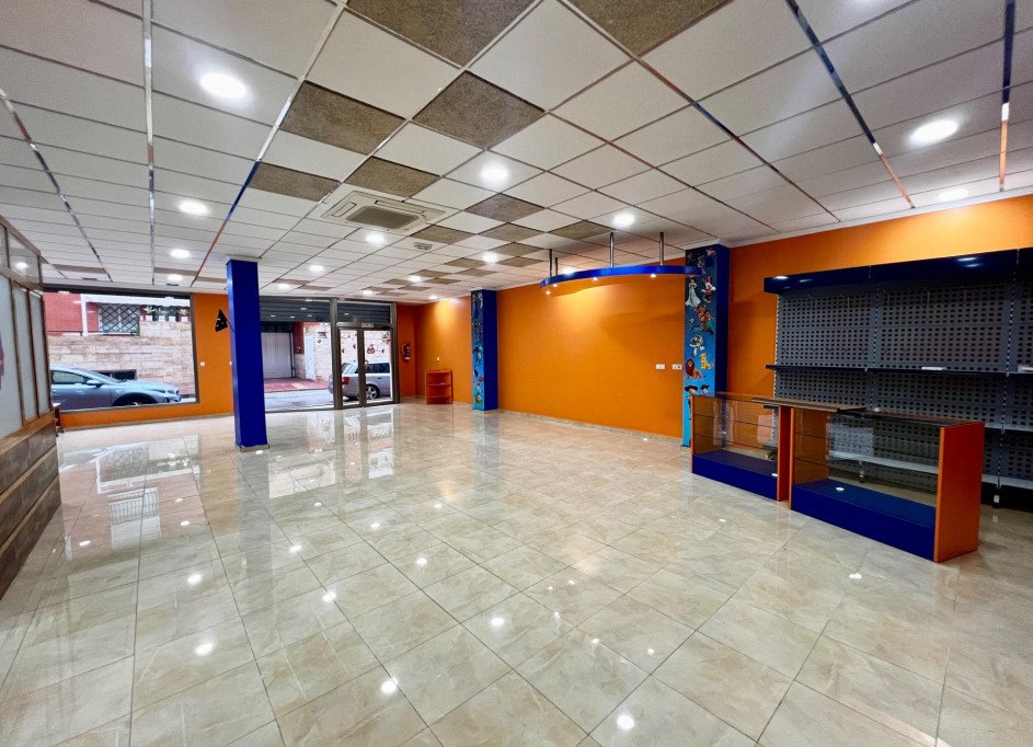 Revente - Commercial -
Beniel