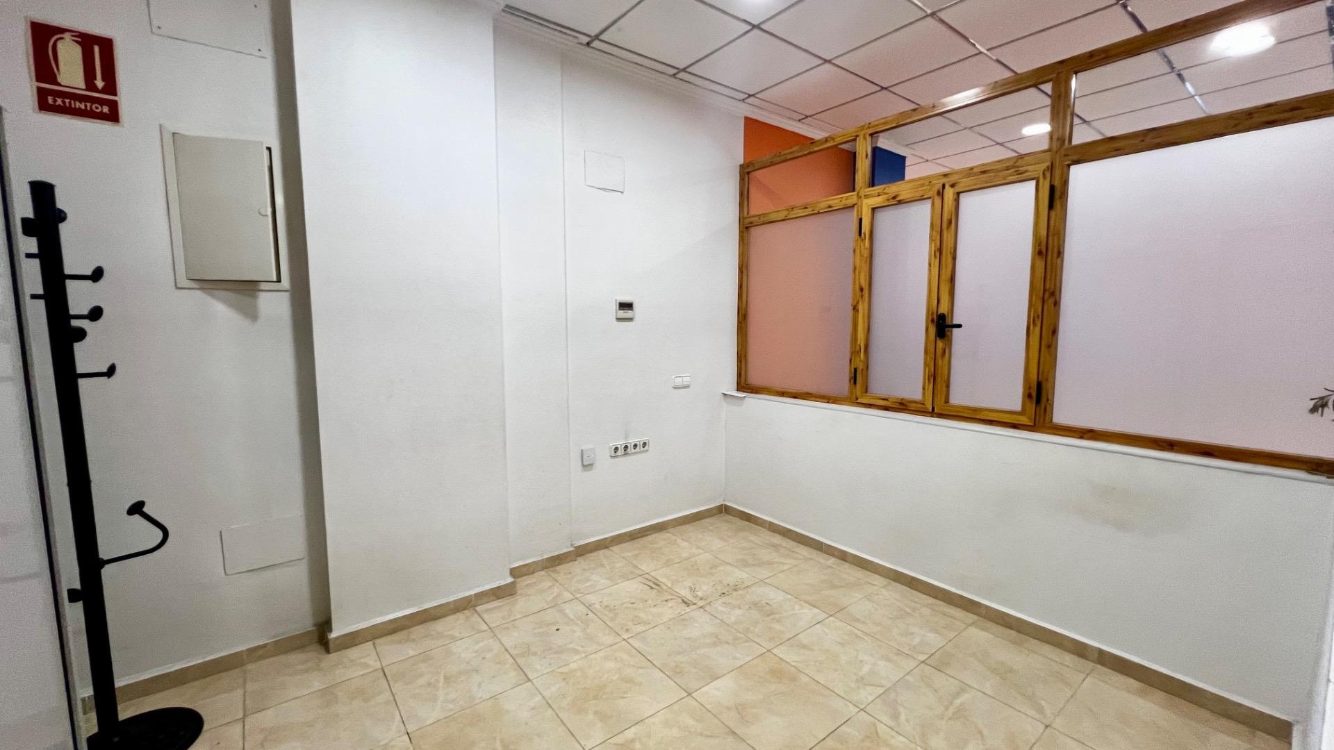 Revente - Commercial -
Beniel