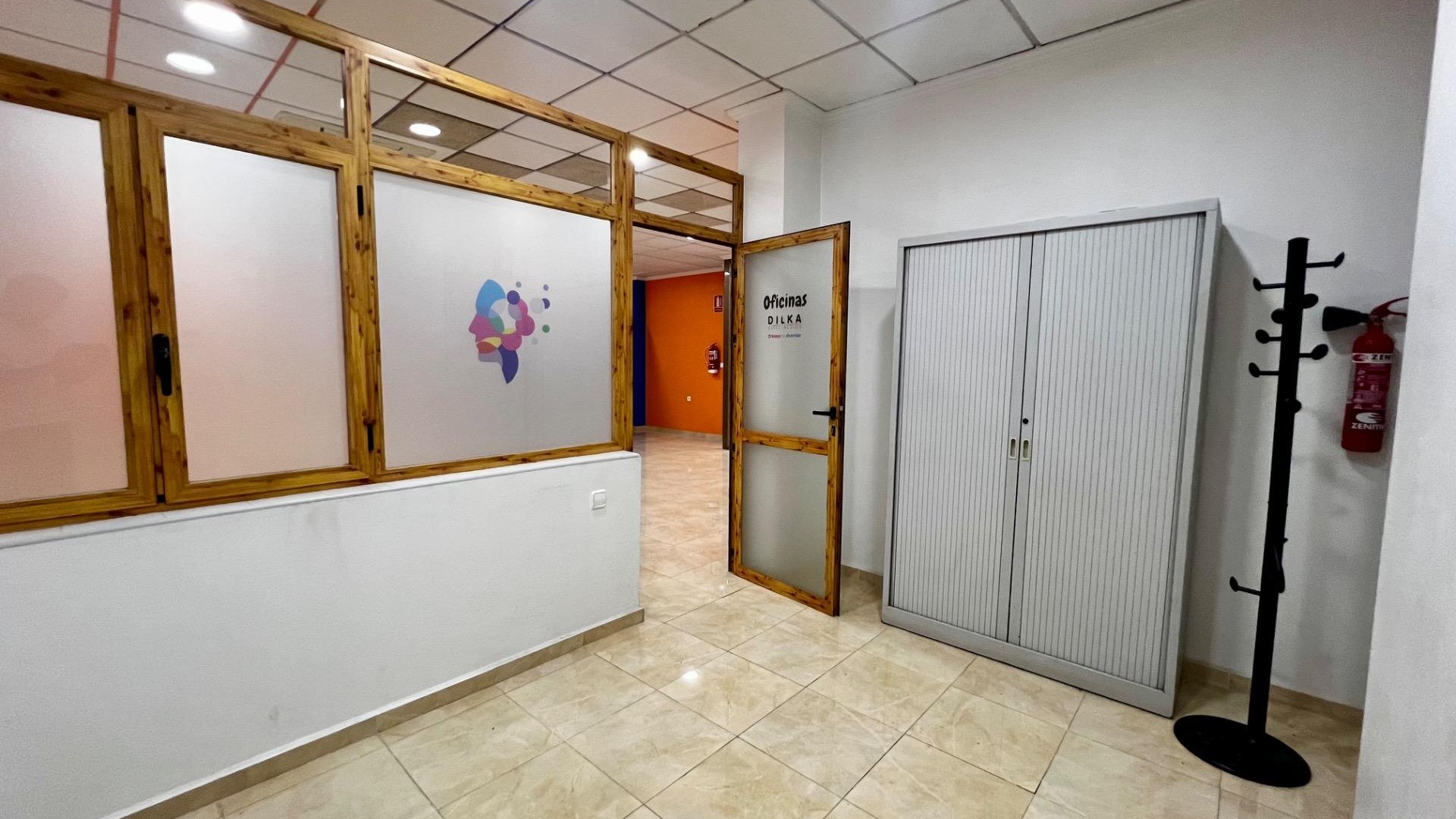 Revente - Commercial -
Beniel