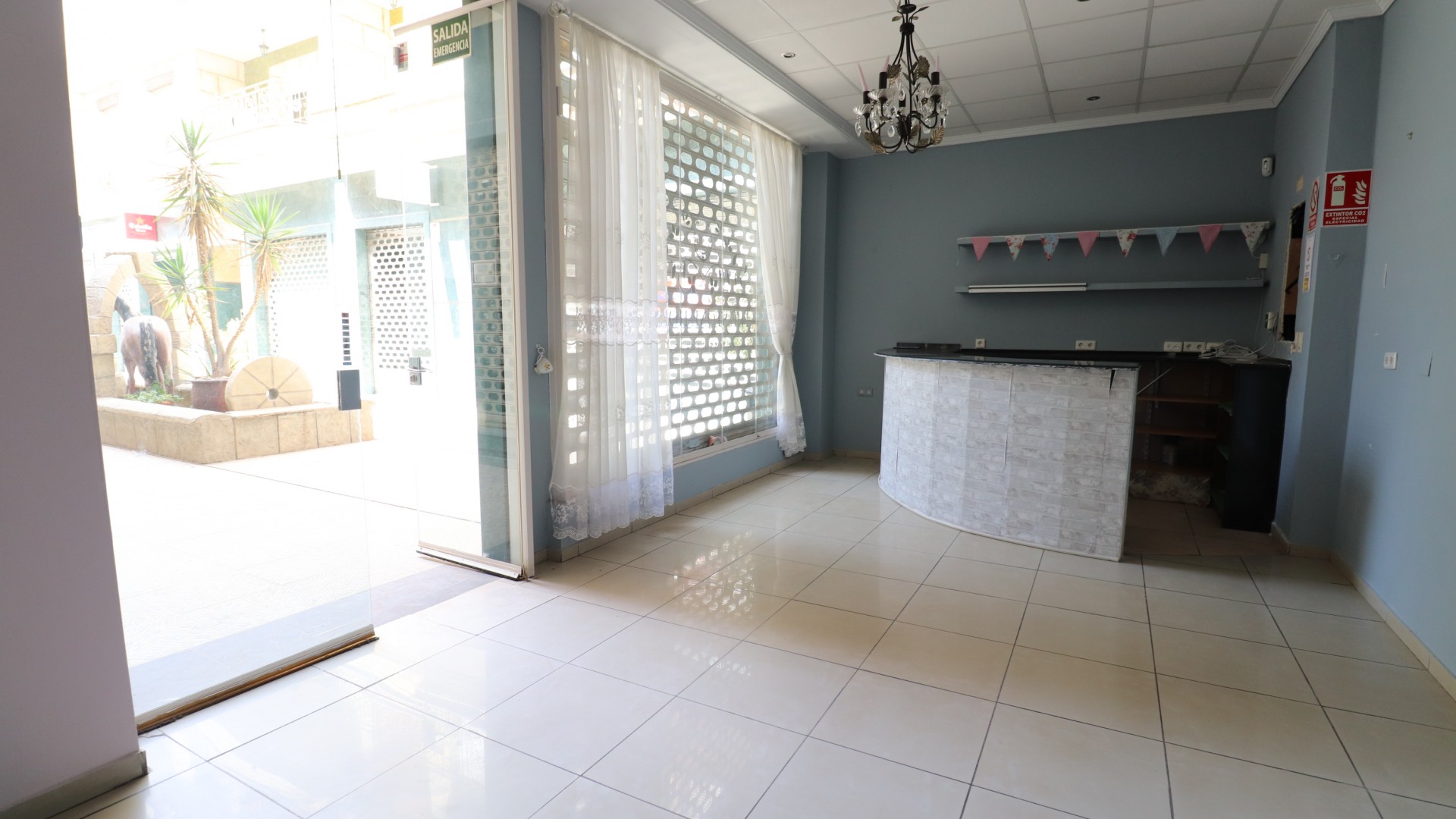 Revente - Commercial -
Benijofar - Benijofar - Village