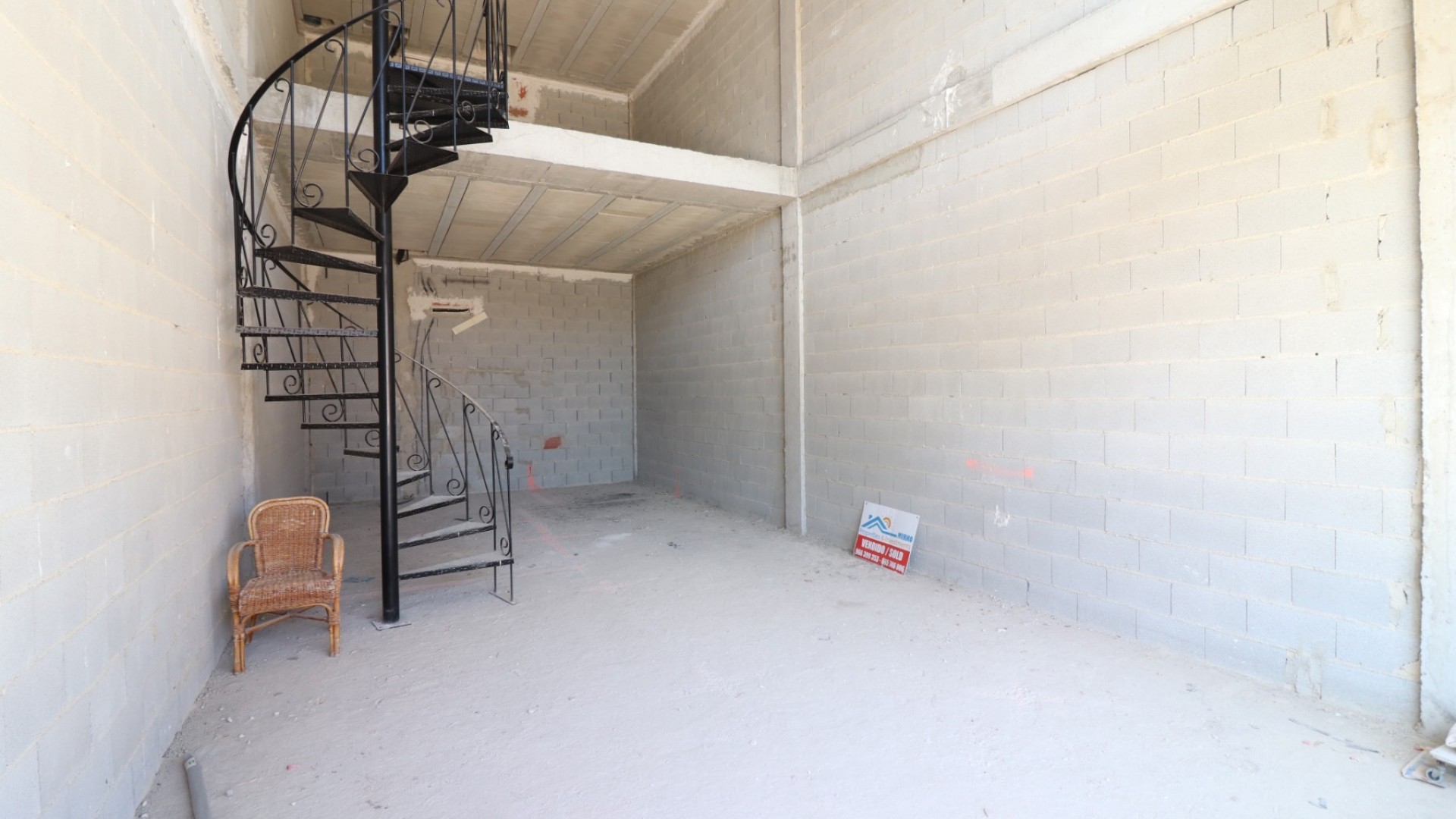 Revente - Commercial -
Benimar - Benimar II