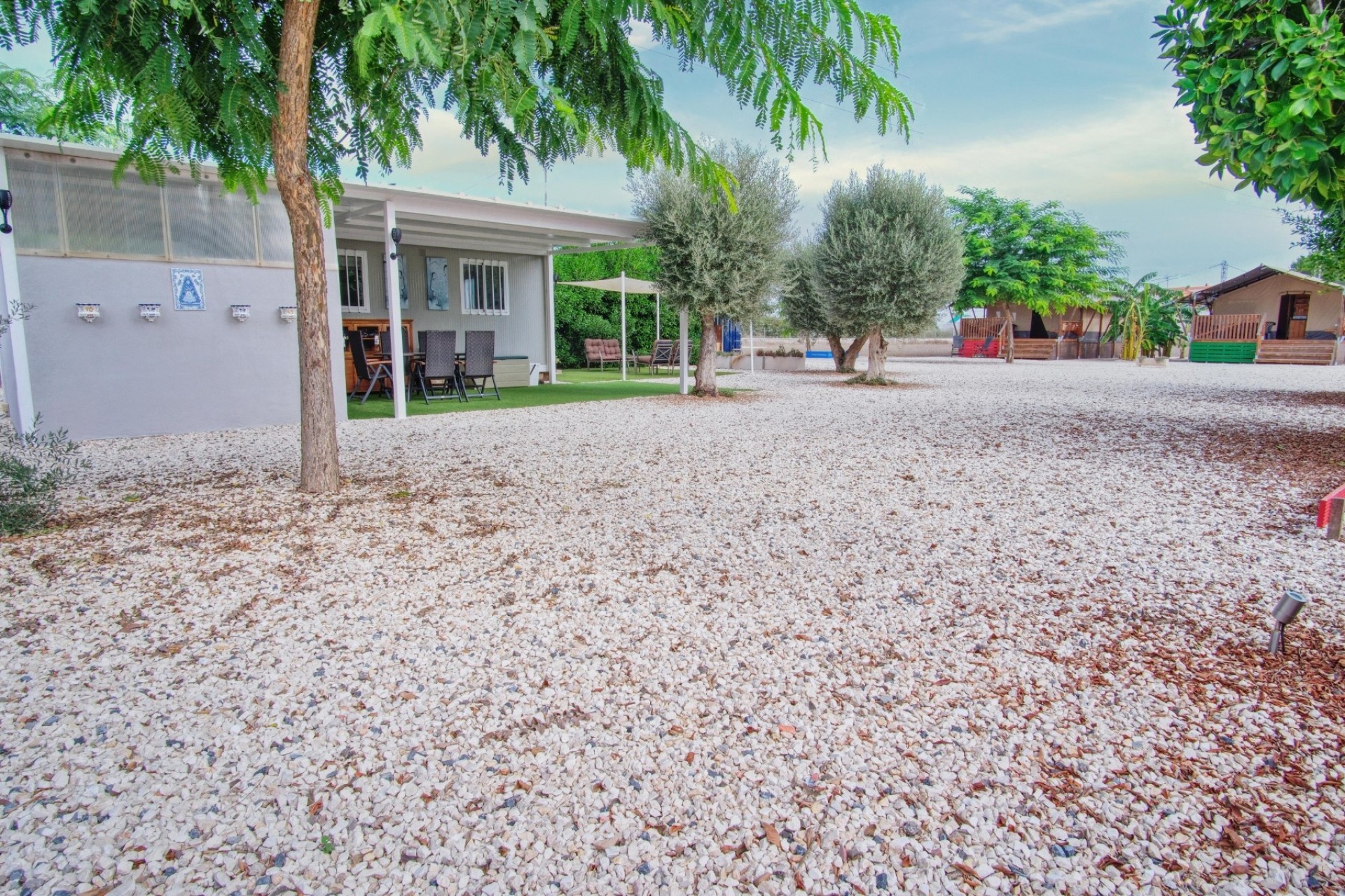 Revente - Commercial -
Dolores - Dolores - Country