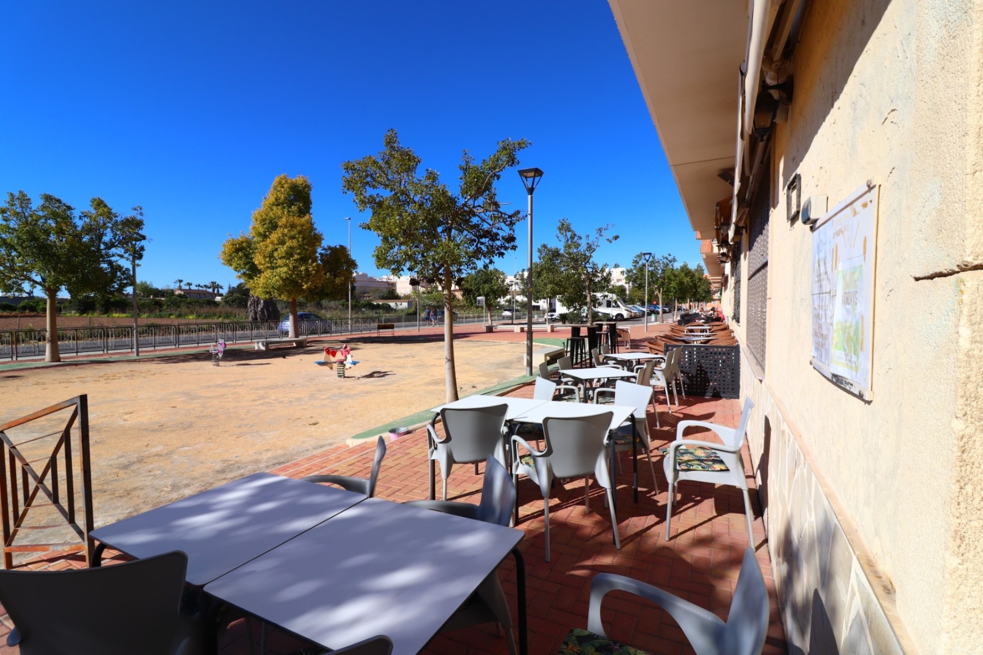 Revente - Commercial -
Formentera del Segura - Formentera - Village