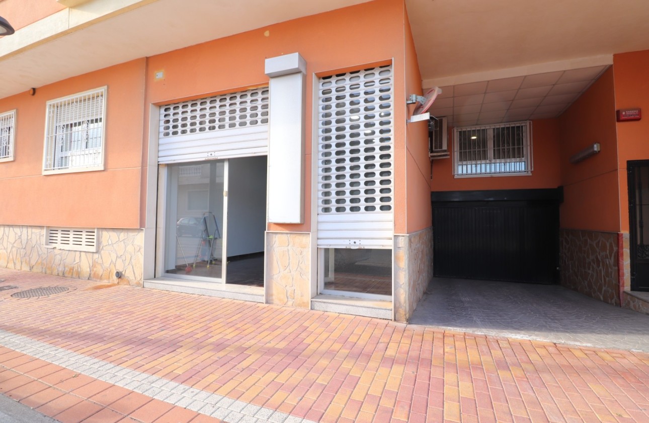 Revente - Commercial -
Formentera del Segura - Formentera - Village