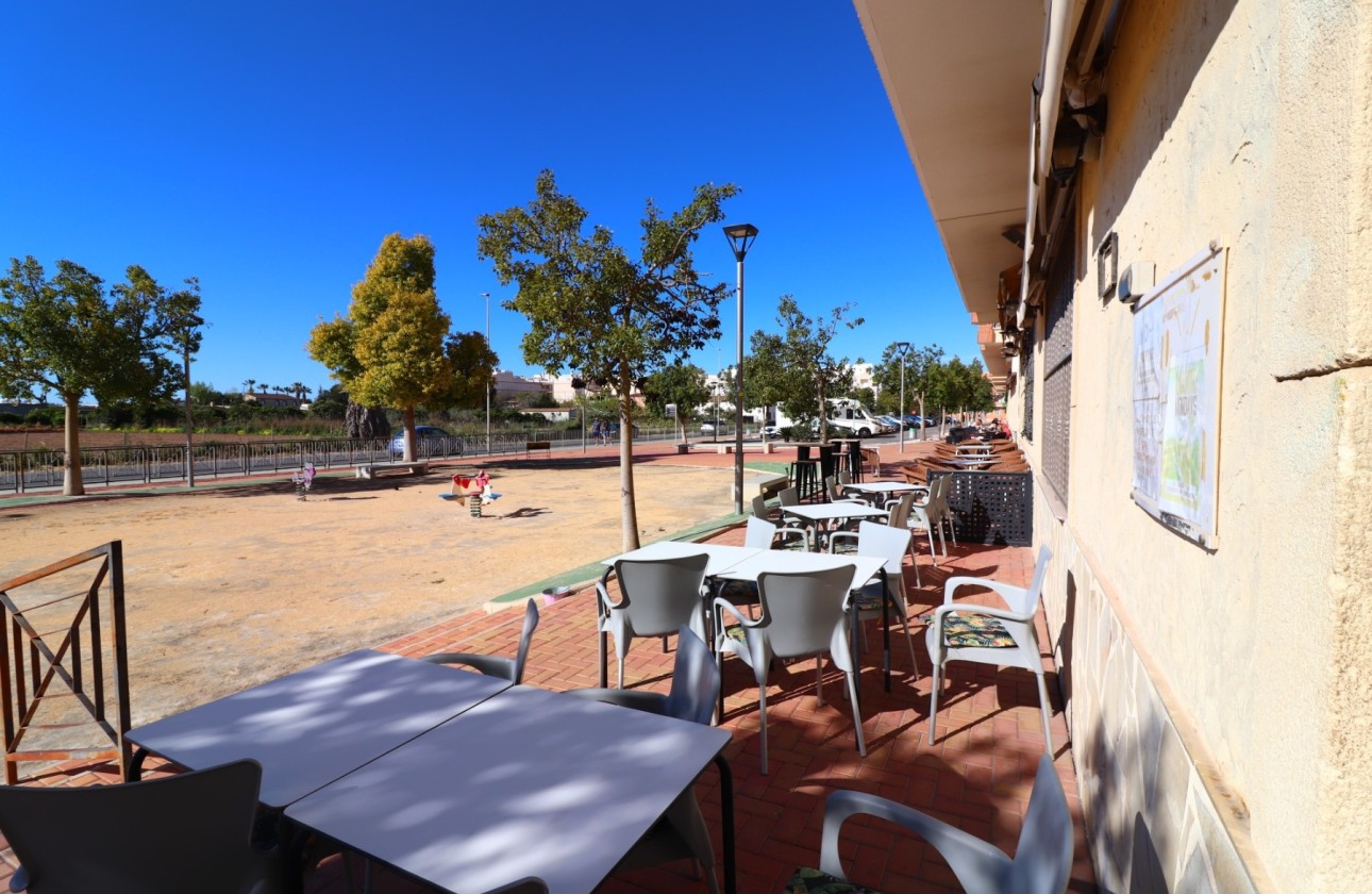 Revente - Commercial -
Formentera del Segura - Formentera - Village