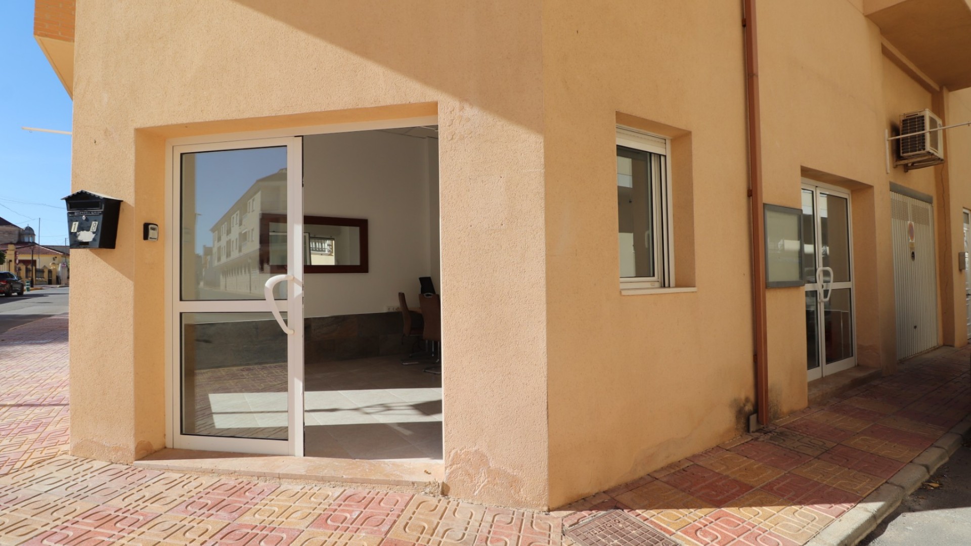 Revente - Commercial -
Jacarilla - Jacarilla - Town