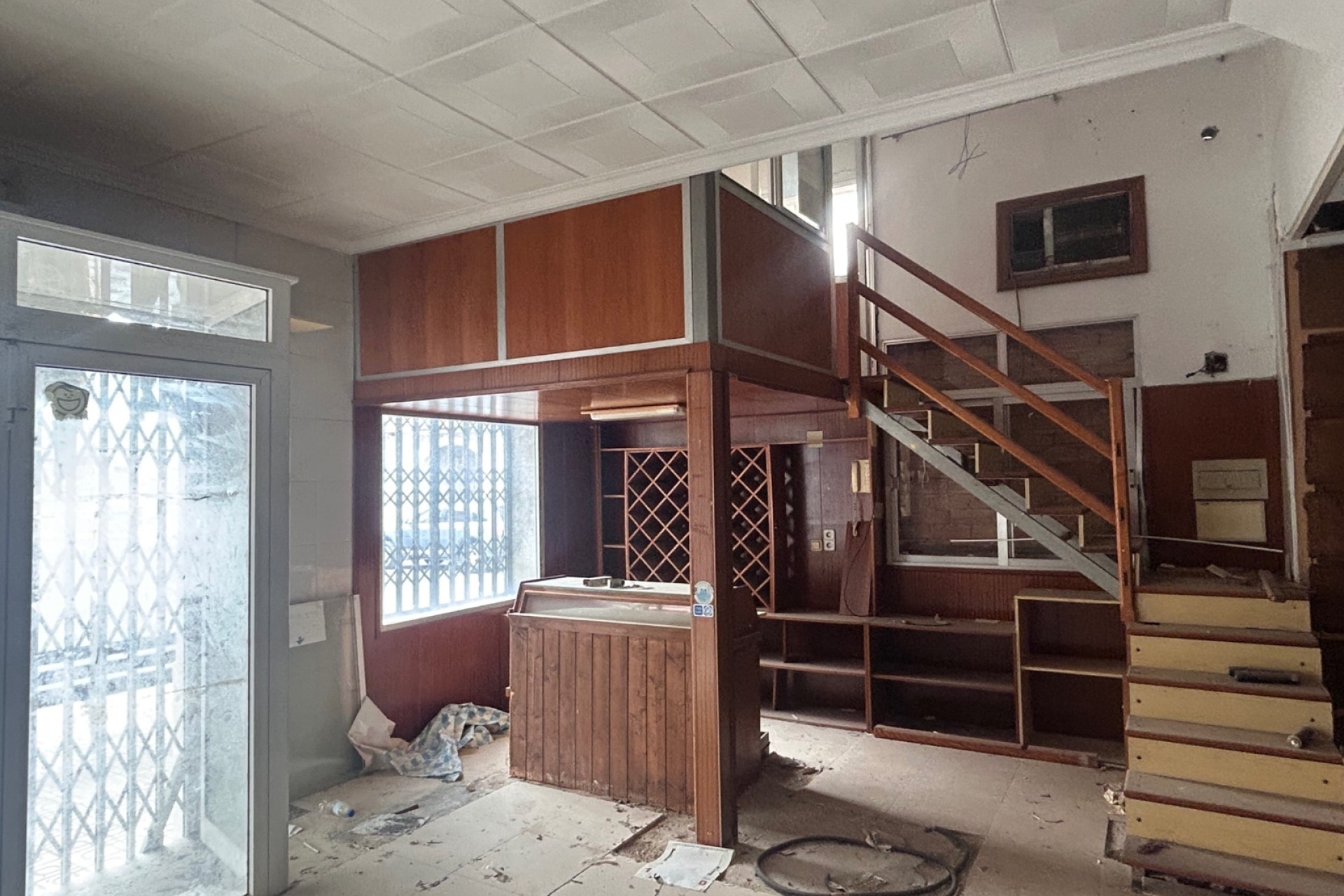 Revente - Commercial -
Jacarilla