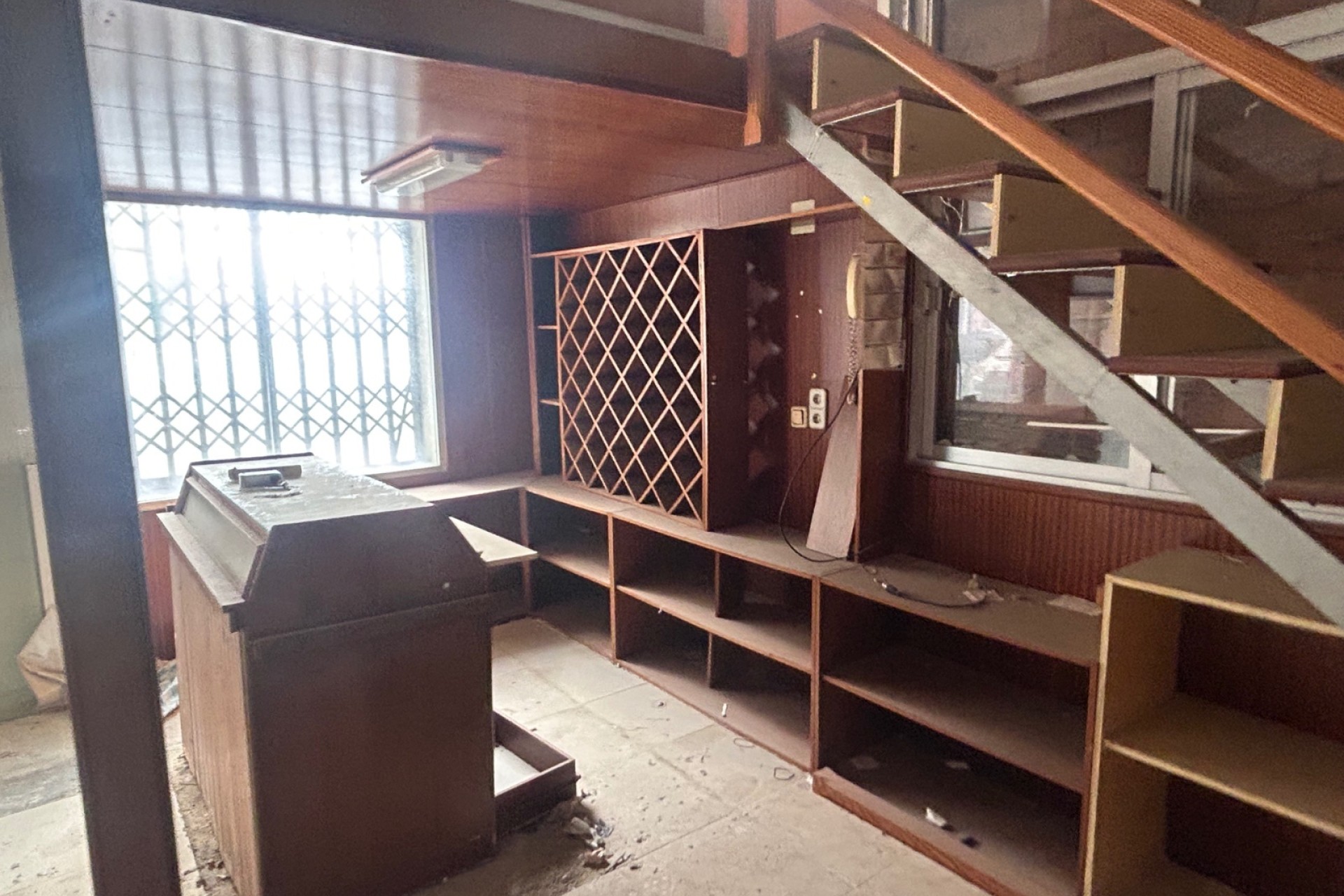 Revente - Commercial -
Jacarilla