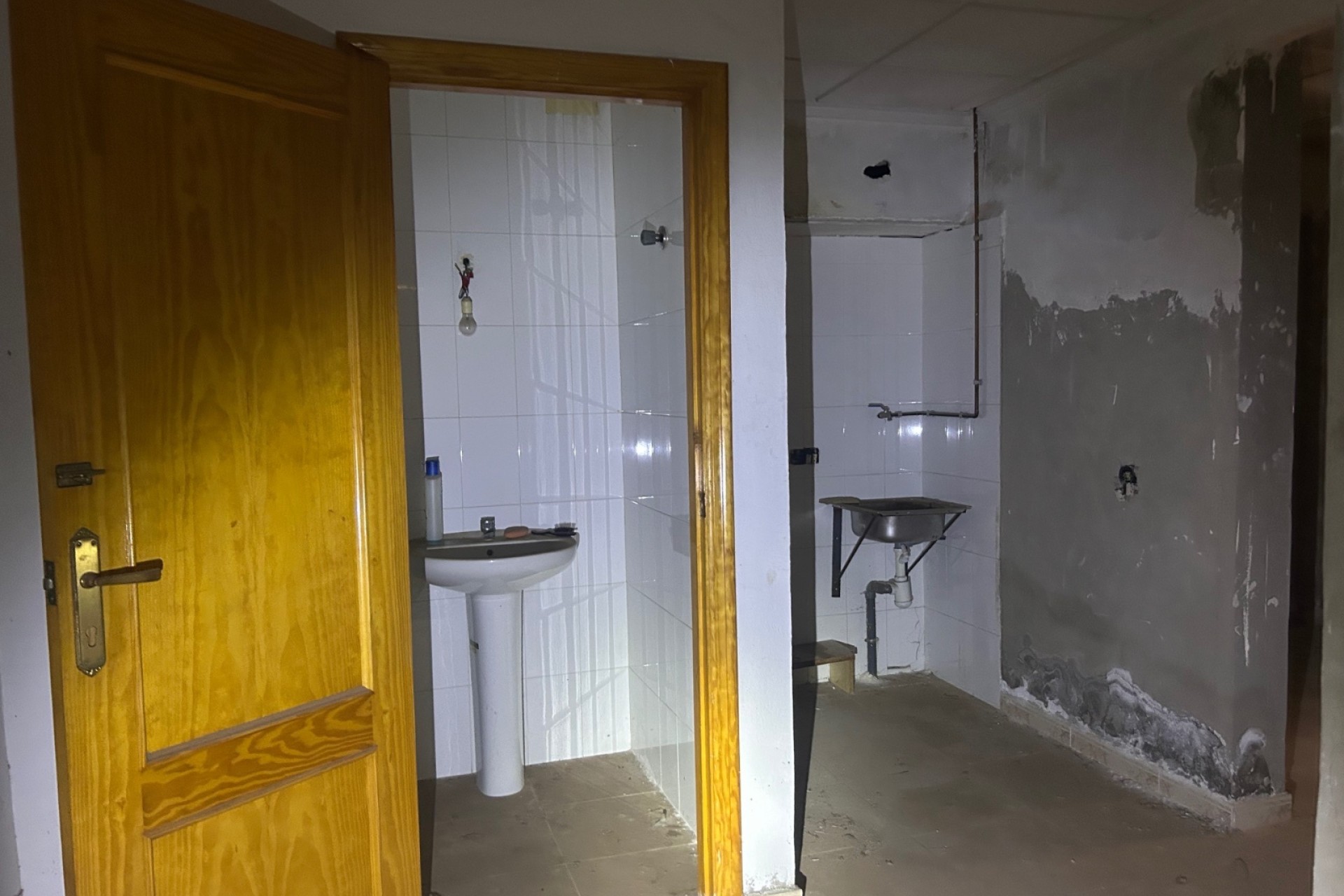 Revente - Commercial -
Jacarilla