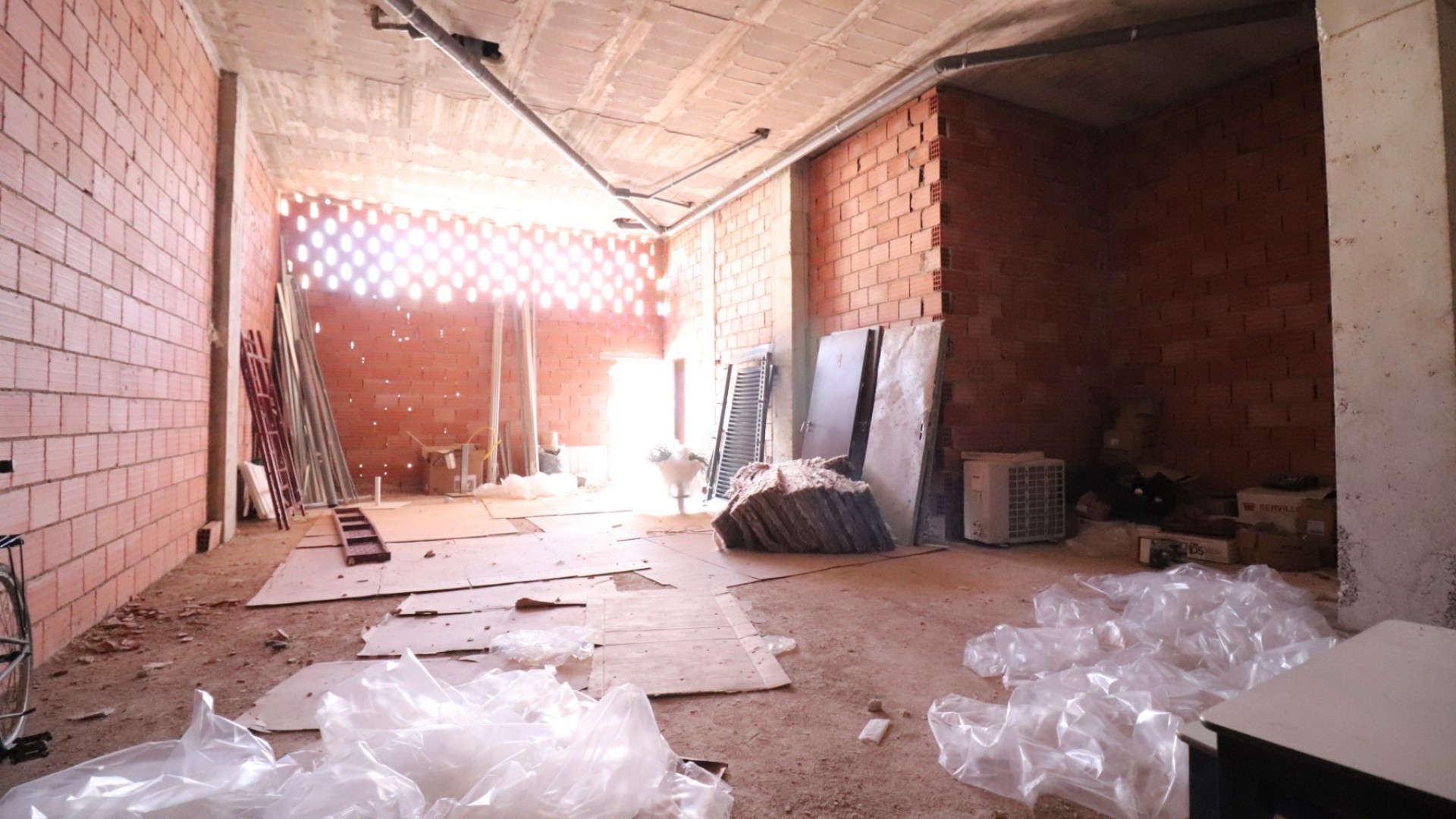 Revente - Commercial -
Los Montesinos - Laguna Green