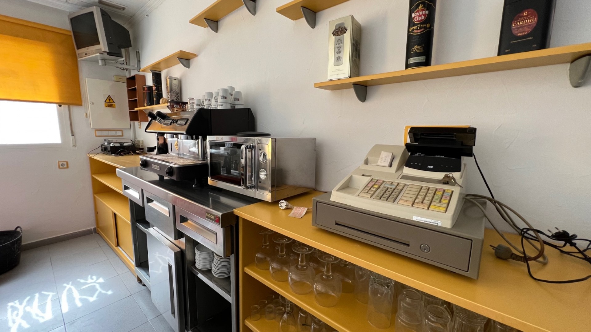 Revente - Commercial -
Macisvenda