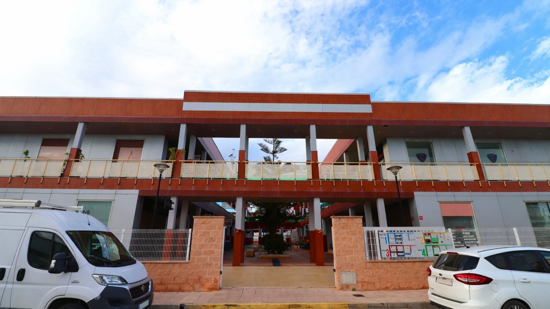 Revente - Commercial -
San Fulgencio - Bahia de Las Dunas