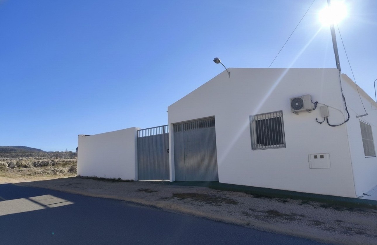 Revente - Commercial -
SAX