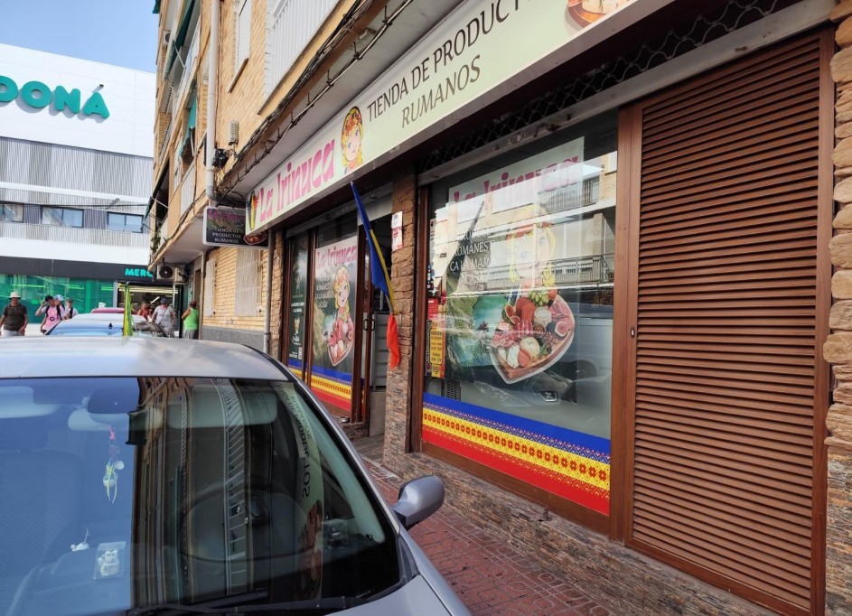 Revente - Commercial -
Torrevieja - Estacion de autobuses