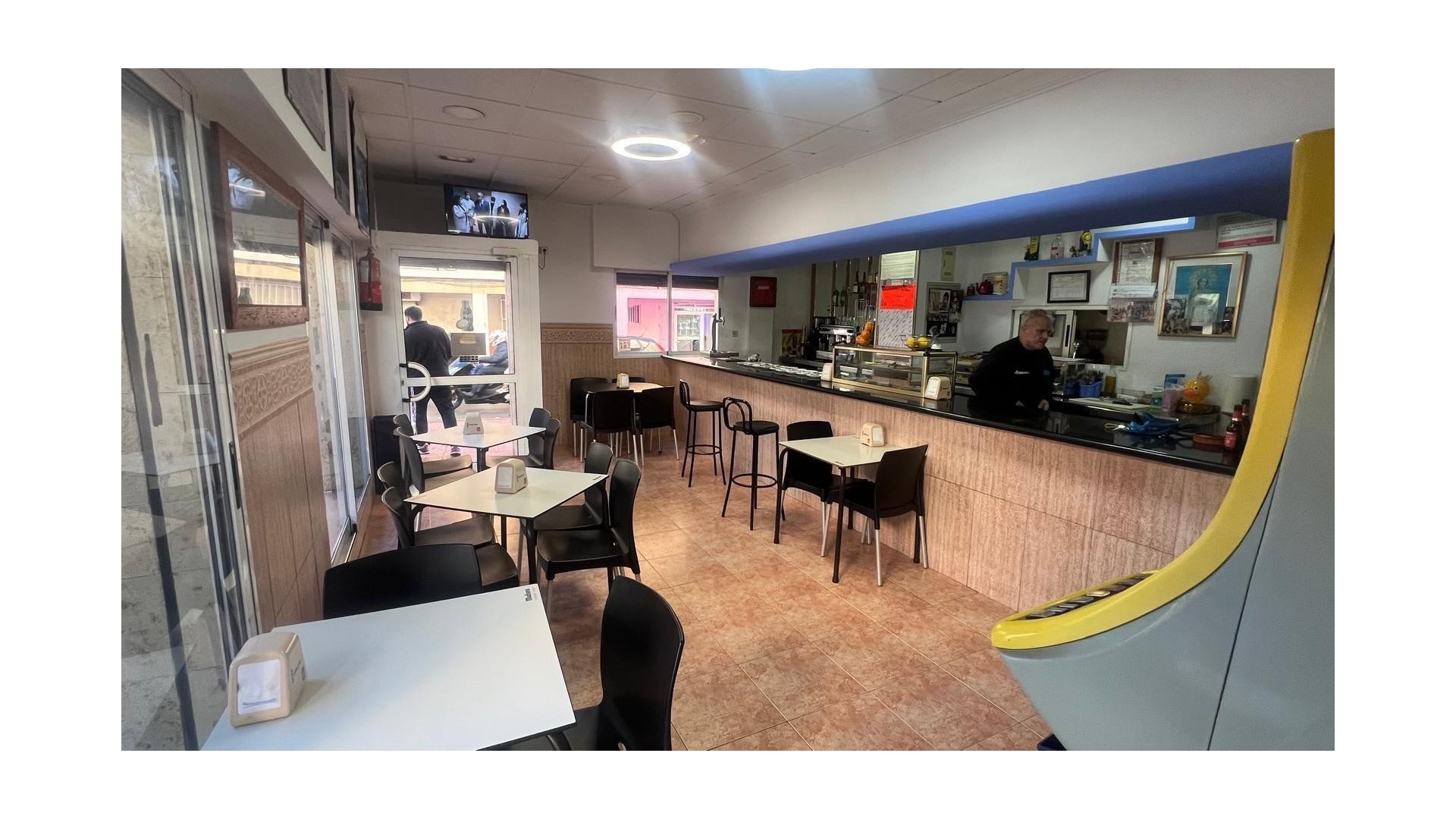 Revente - Commercial -
Torrevieja - Estacion de autobuses