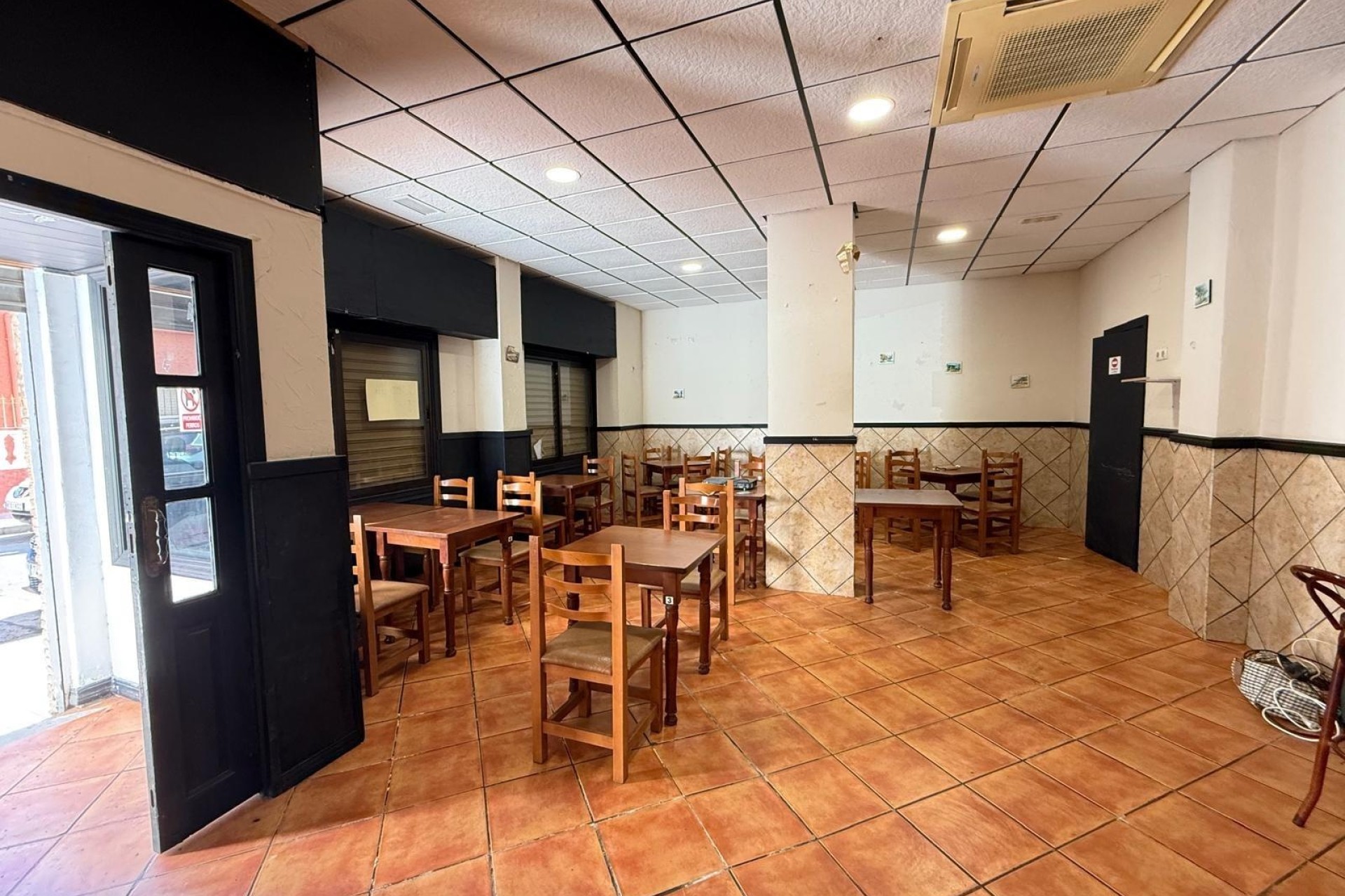 Revente - Commercial -
Torrevieja - Estacion de autobuses