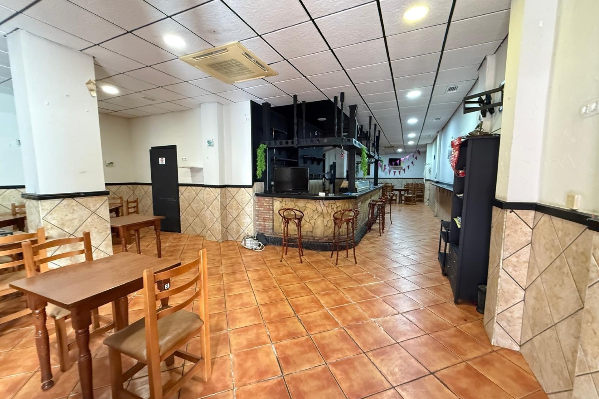 Revente - Commercial -
Torrevieja - Estacion de autobuses