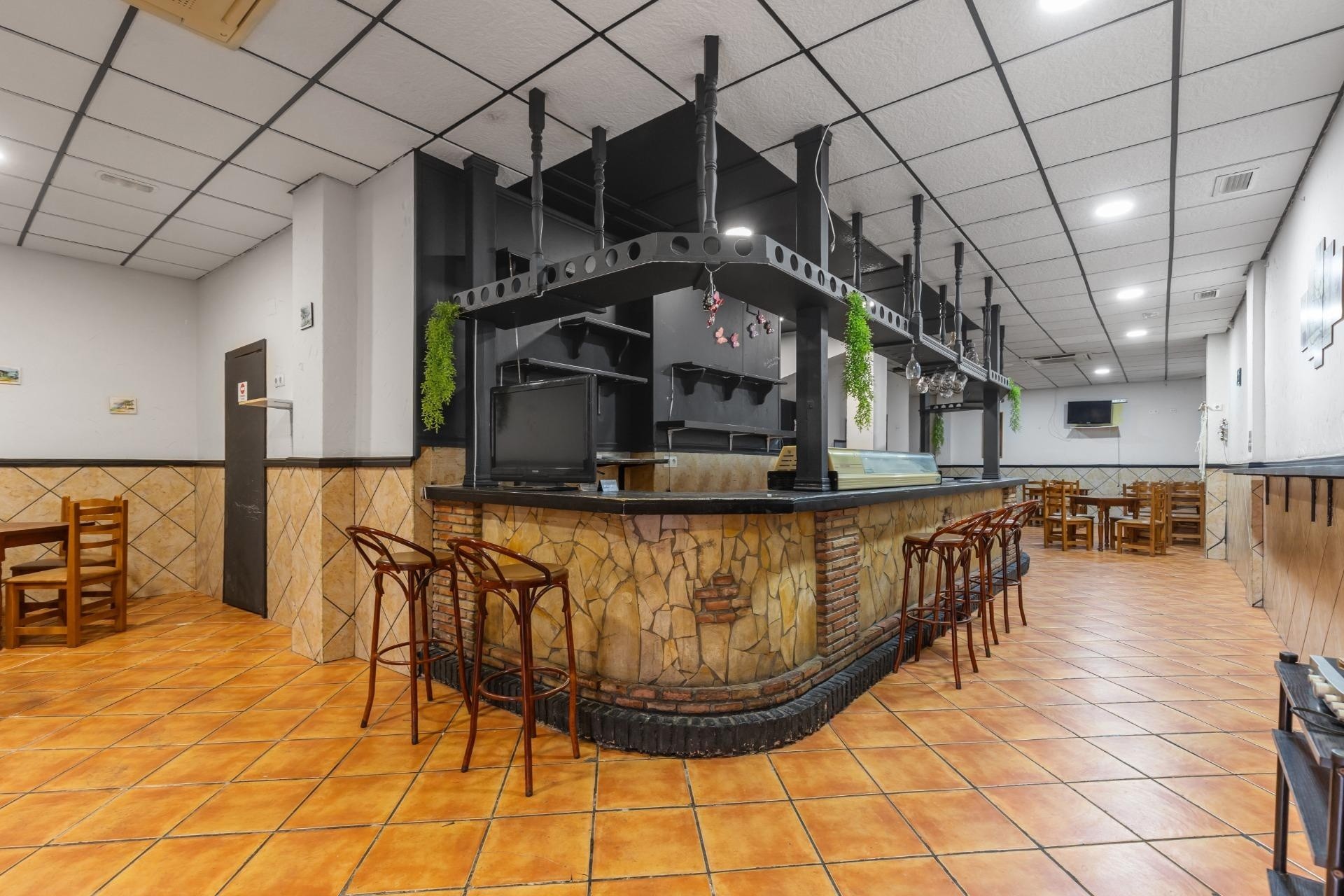 Revente - Commercial -
Torrevieja - Estacion de autobuses