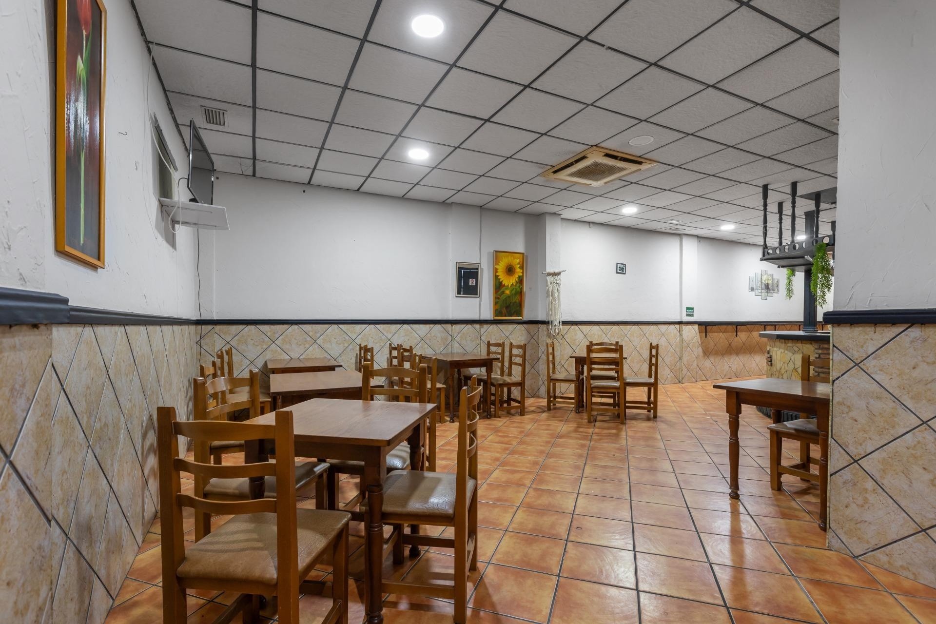 Revente - Commercial -
Torrevieja - Estacion de autobuses