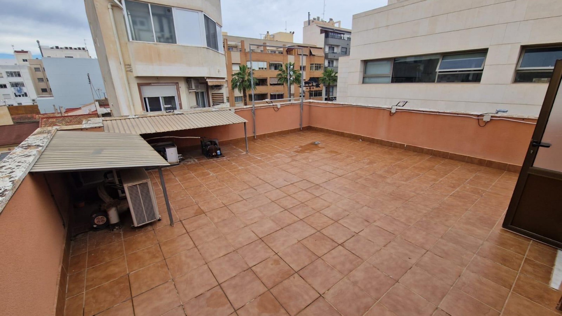 Revente - Commercial -
Torrevieja - Estacion de autobuses