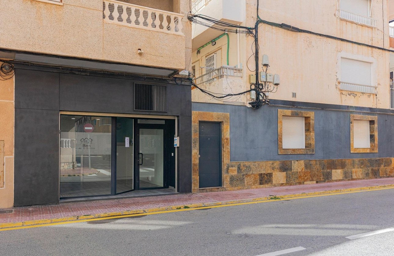 Revente - Commercial -
Torrevieja - La Mata pueblo