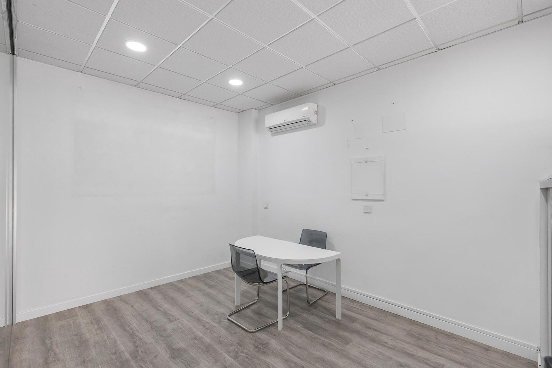 Revente - Commercial -
Torrevieja - La Mata pueblo