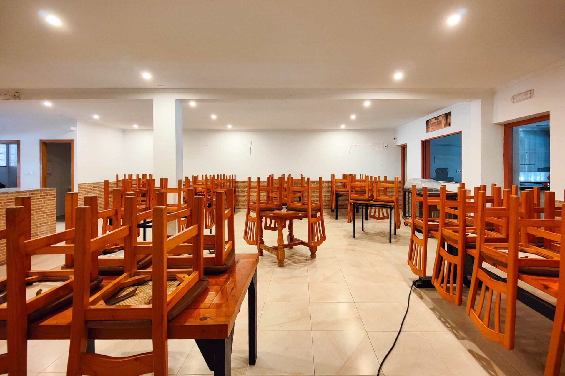 Revente - Commercial -
Torrevieja - La Siesta - El Salado - Torreta