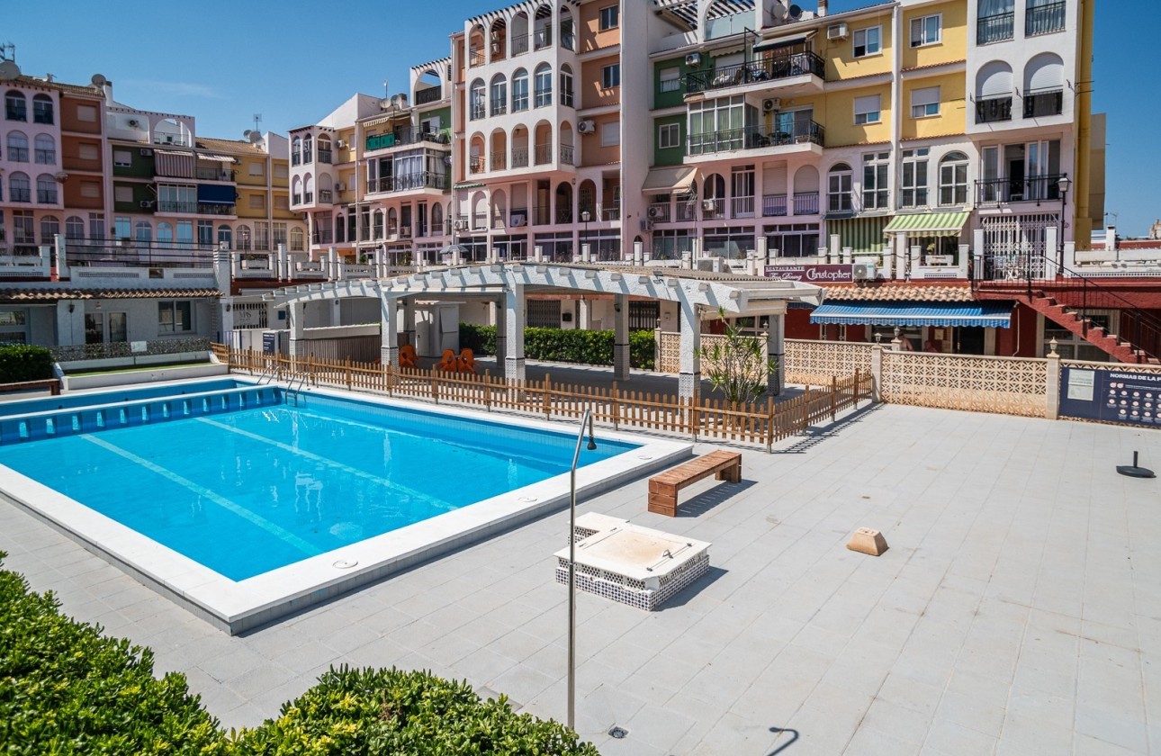 Revente - Commercial -
Torrevieja - La Veleta