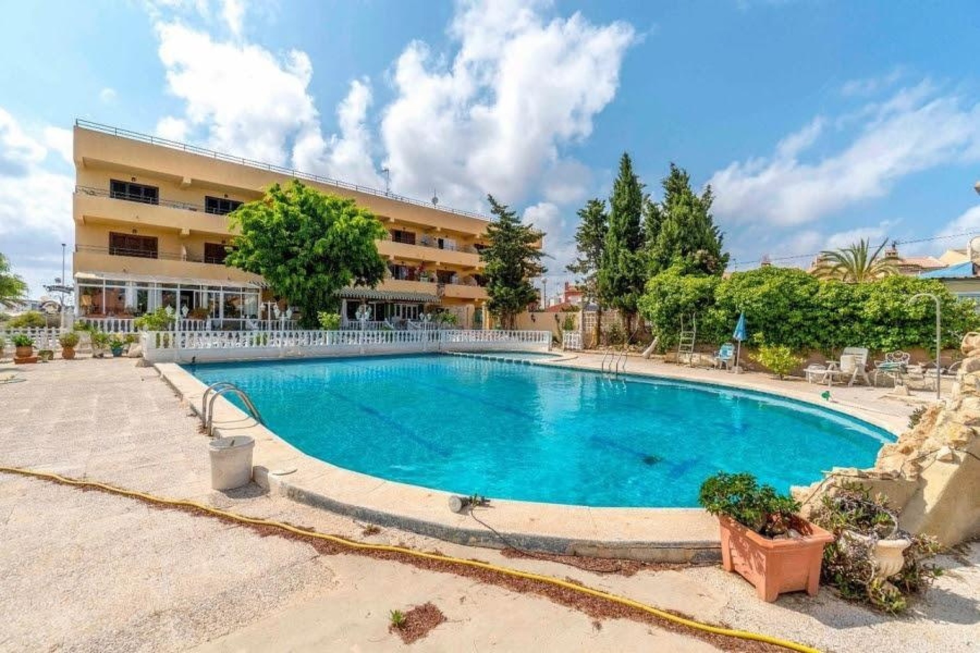 Revente - Commercial -
Torrevieja - Miramar - Torre Del Moro