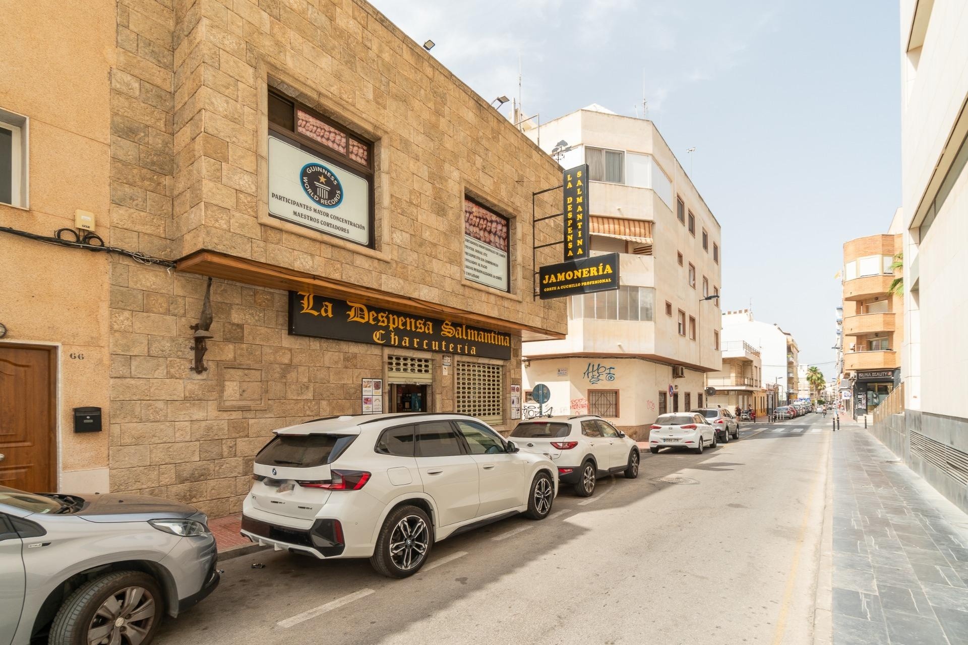 Revente - Commercial -
Torrevieja - Paseo maritimo