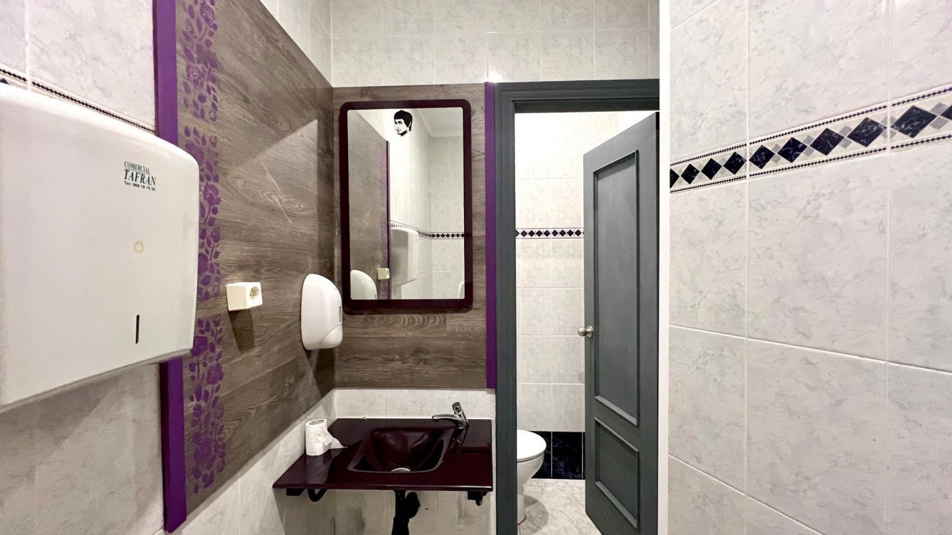 Revente - Commercial -
Torrevieja - Playa de los Naufragos