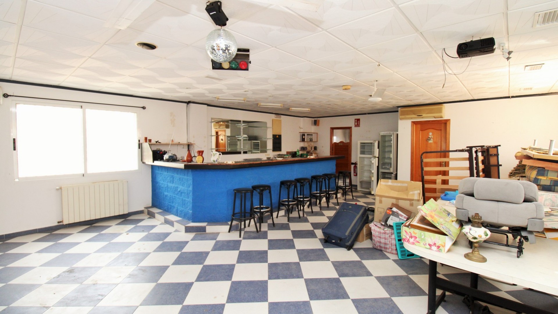 Revente - Commercial -
Villamartín