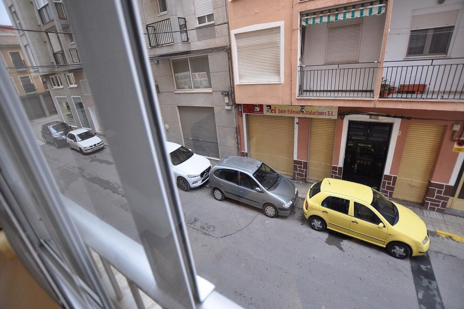 Revente - Commercial -
Villena