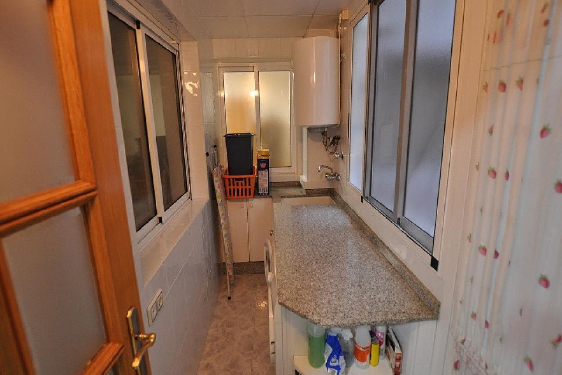 Revente - Commercial -
Villena