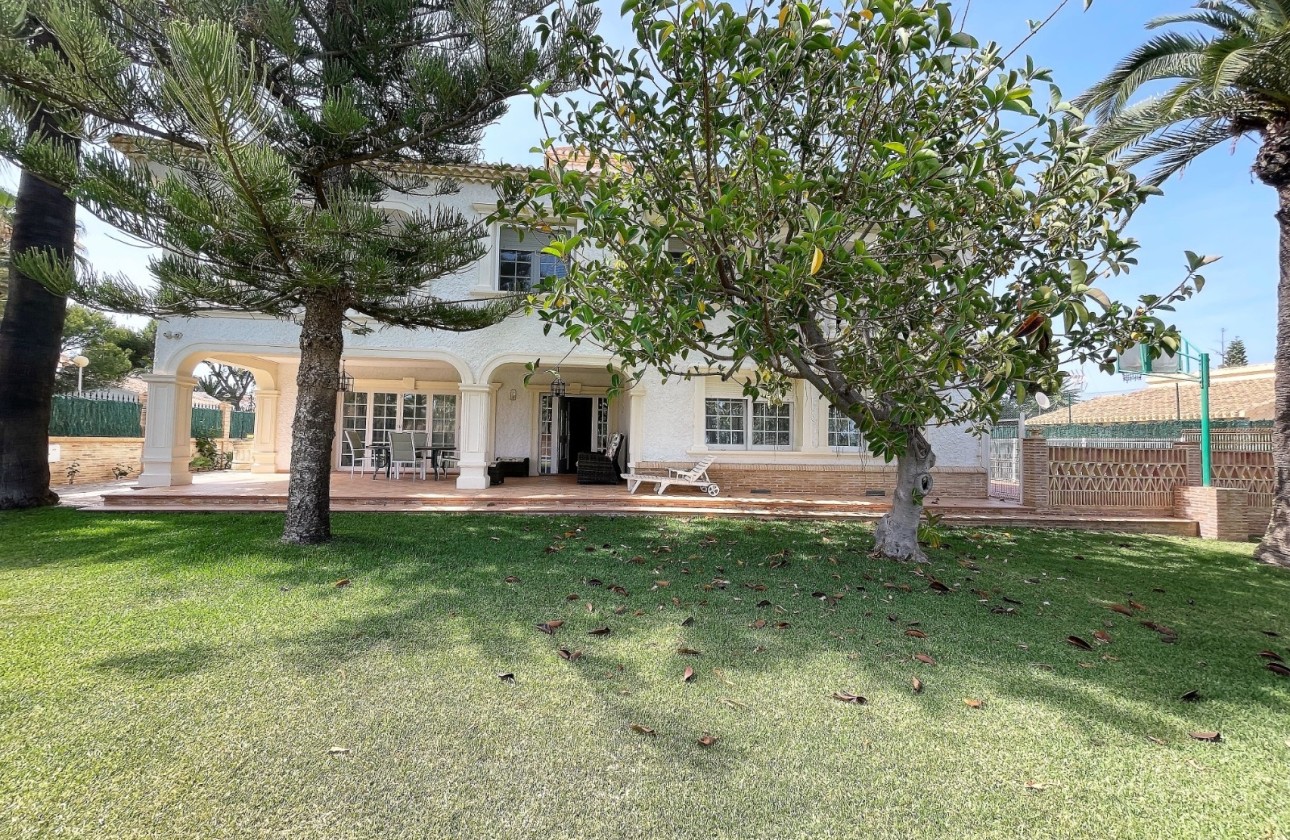 Revente - Detached Villa -
Orihuela Costa - Cabo Roig