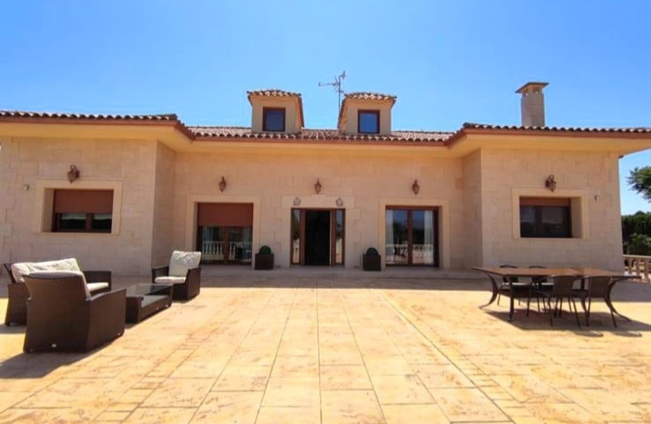 Revente - Finca / Propriété rurale -
Aspe