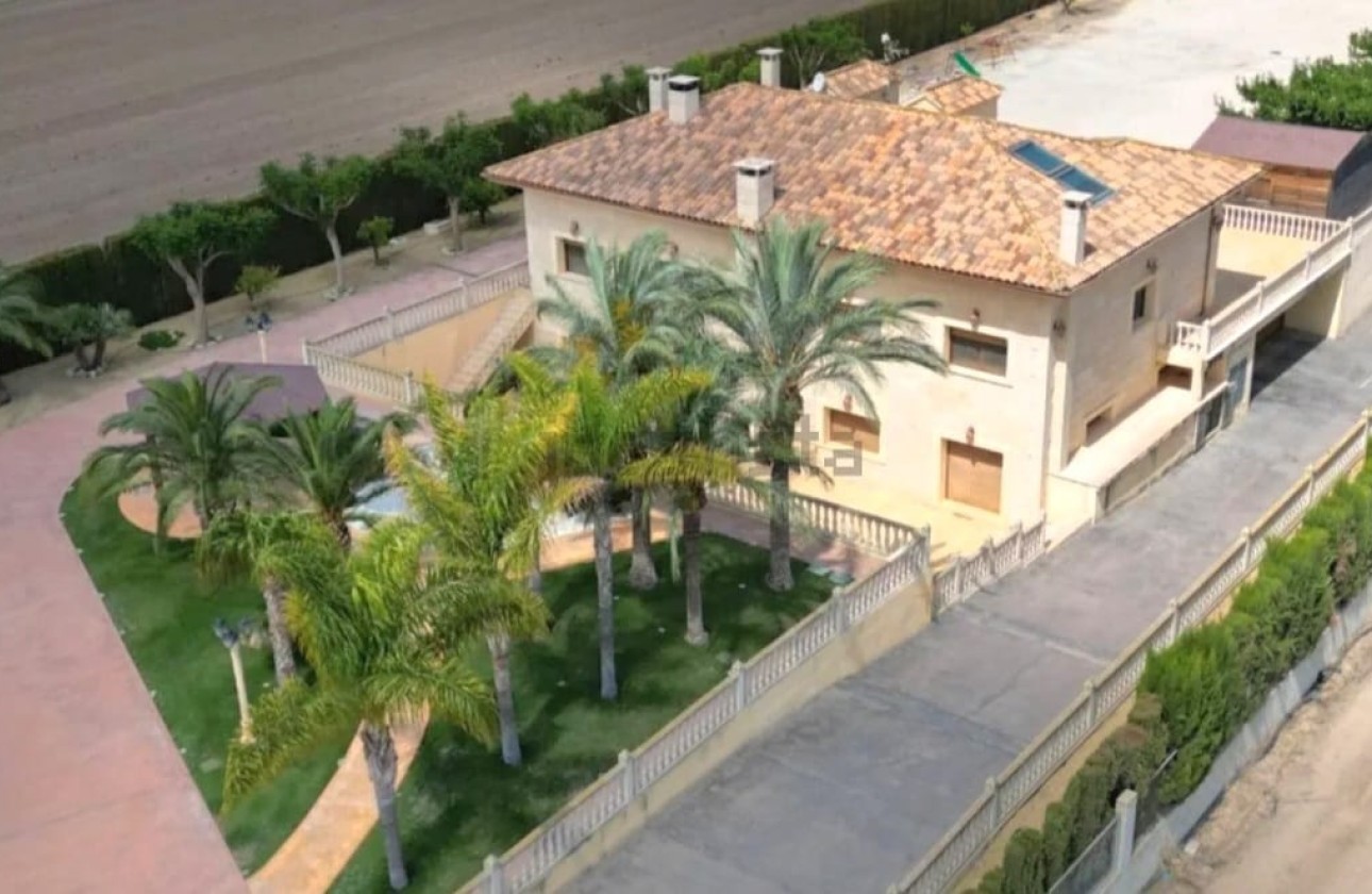 Revente - Finca / Propriété rurale -
Aspe