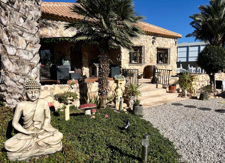 Revente - Finca Propriété rurale -
Fortuna