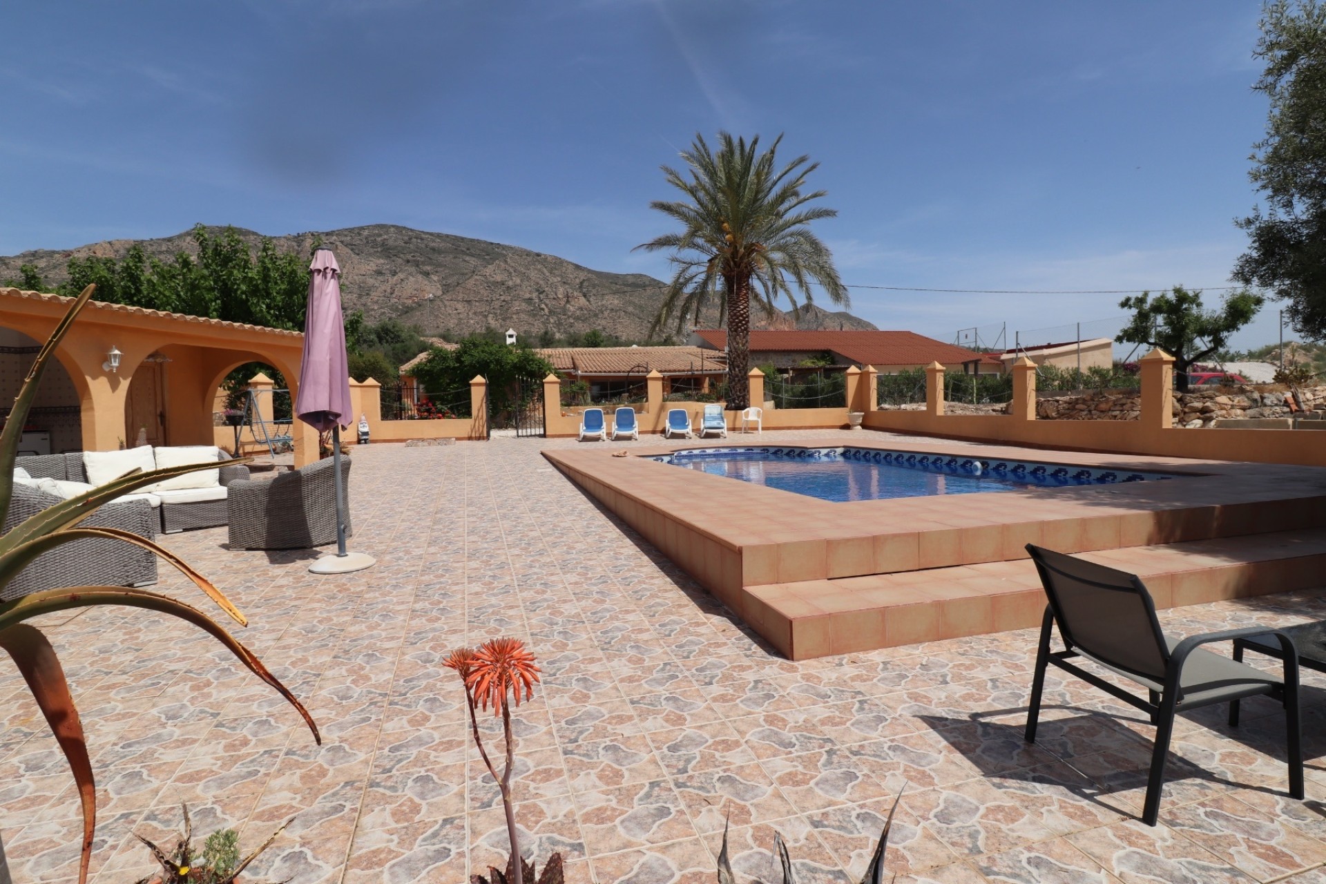 Revente - Finca / Propriété rurale -
Hondón de las Nieves - La Canalosa
