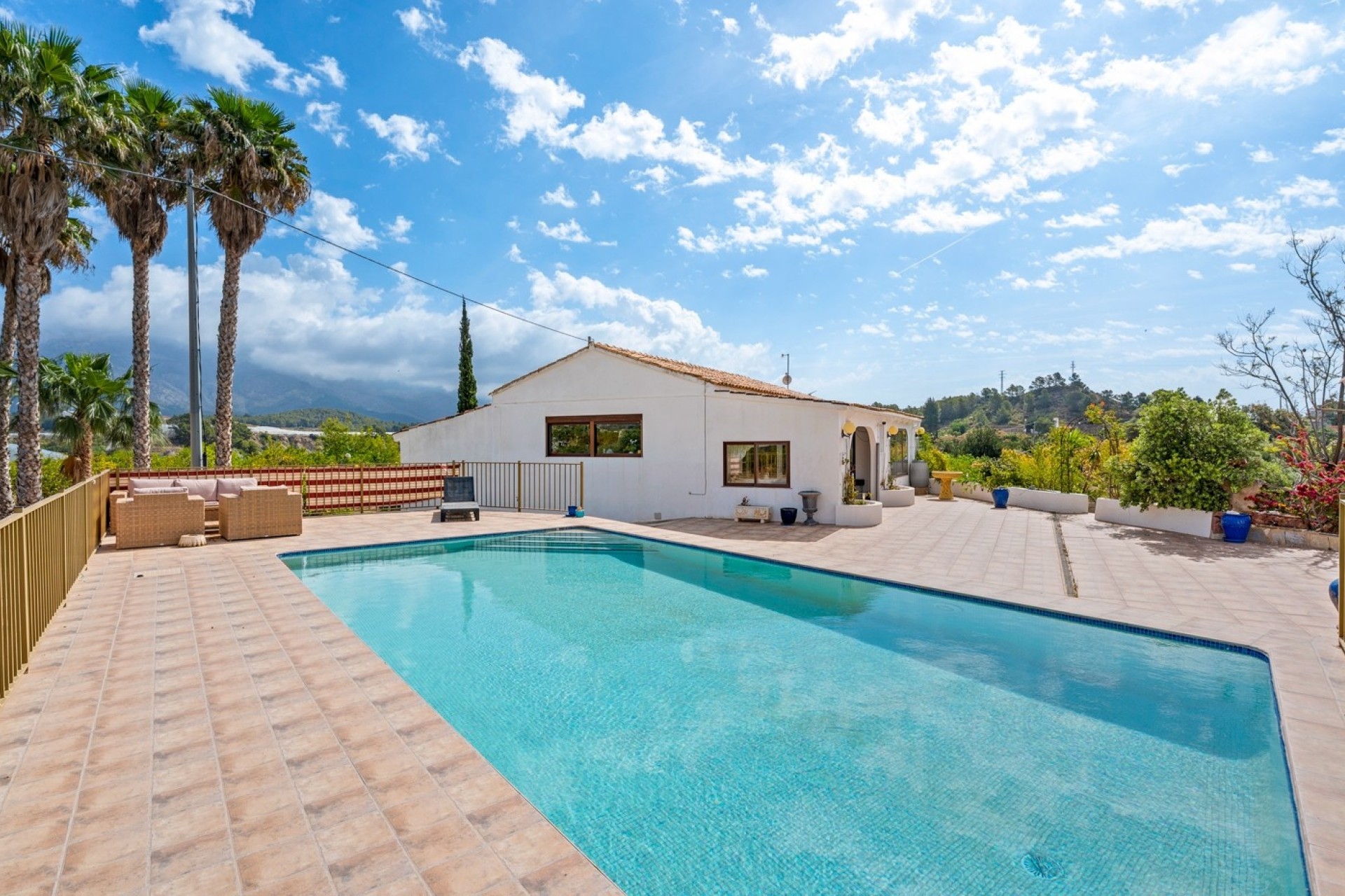 Revente - Finca / Propriété rurale -
La Nucía