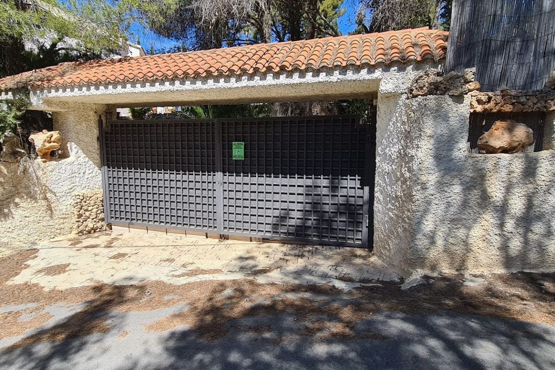 Revente - Finca / Propriété rurale -
Sax - SAX